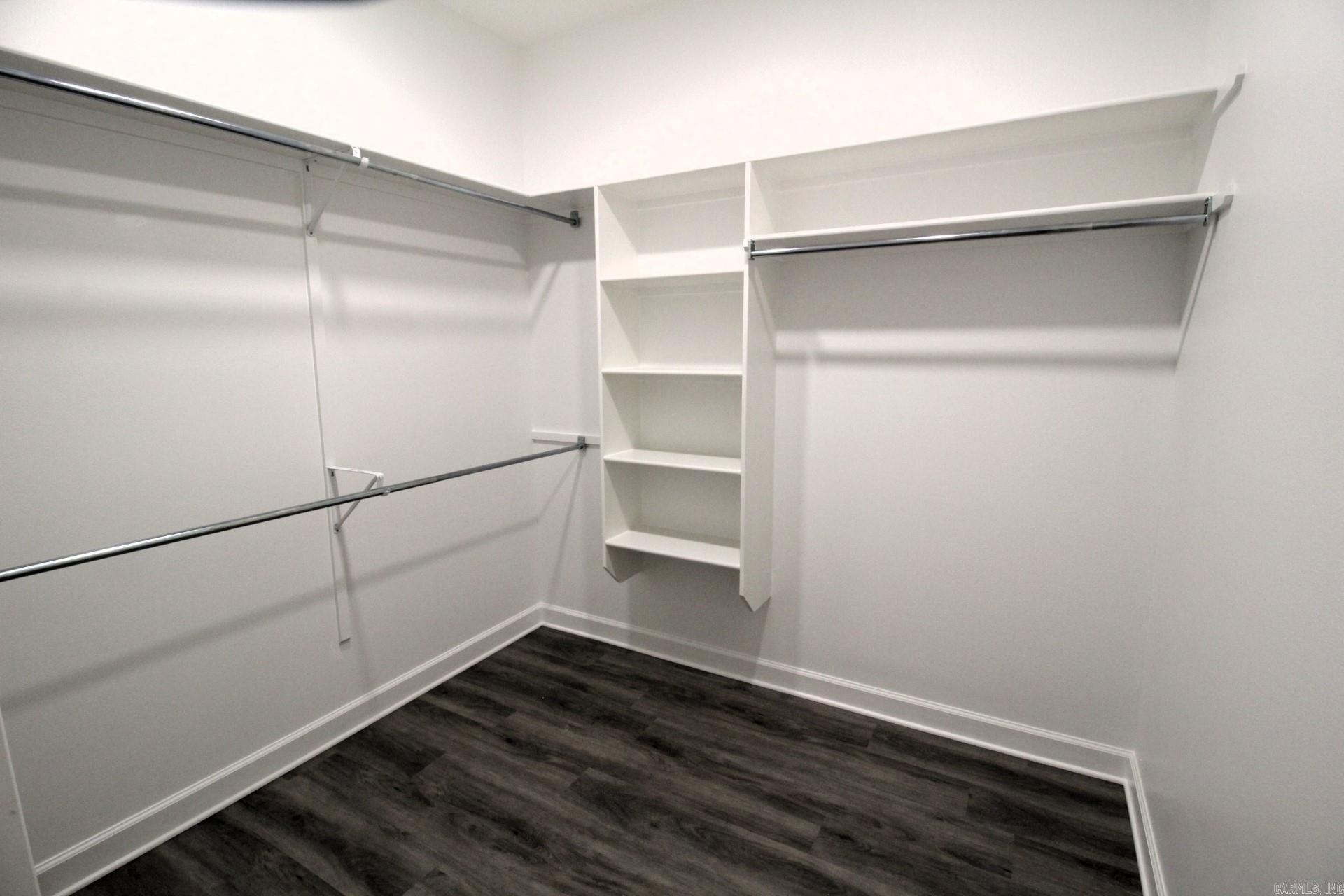 KNOTTING HILL PH1 - Residential