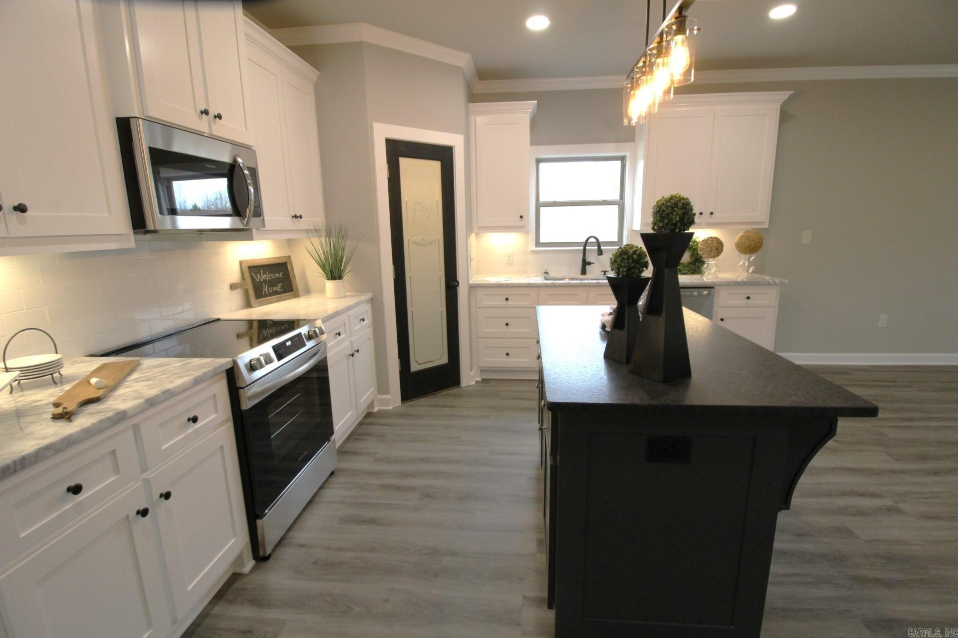 KNOTTING HILL PH1 - Residential