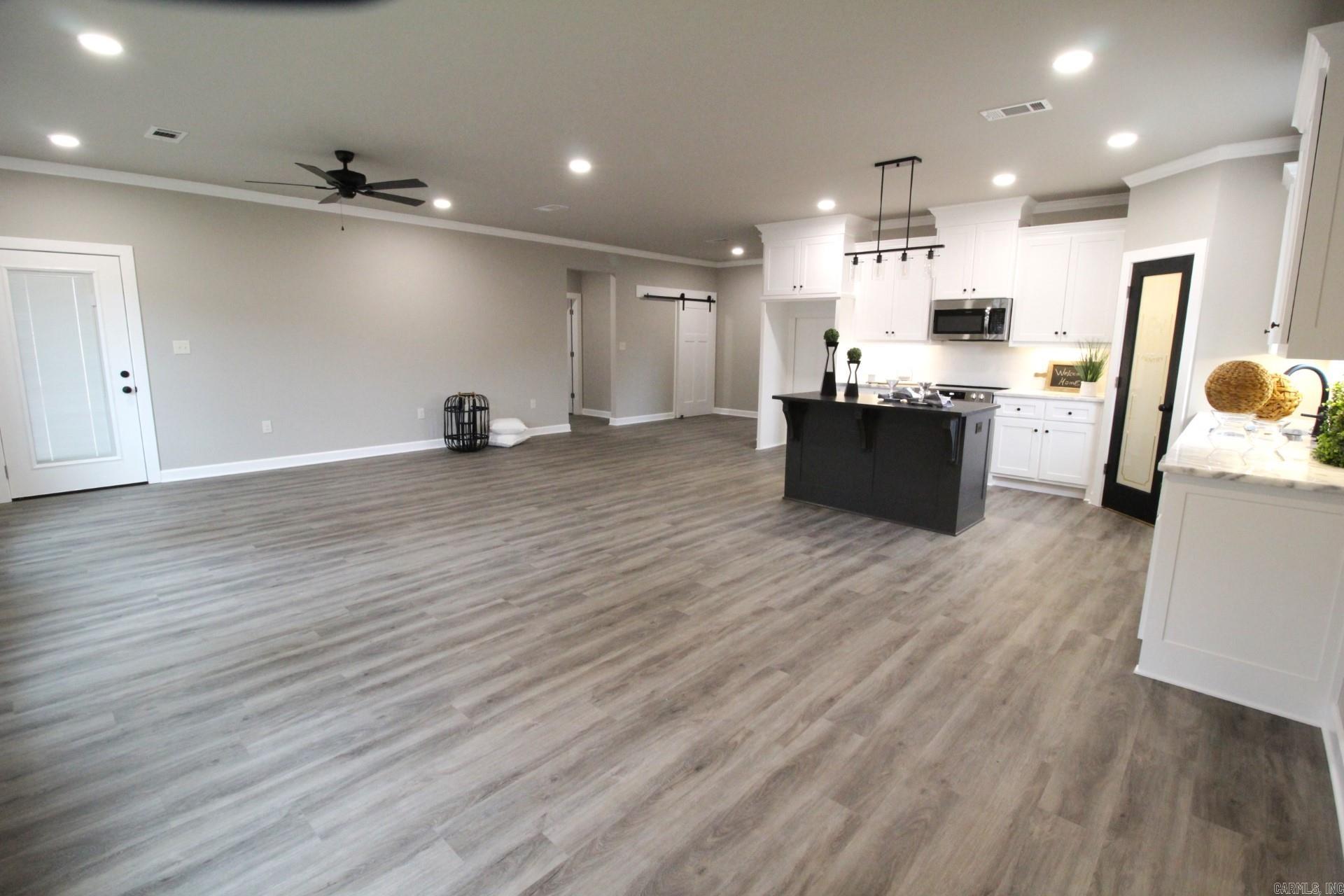 KNOTTING HILL PH1 - Residential