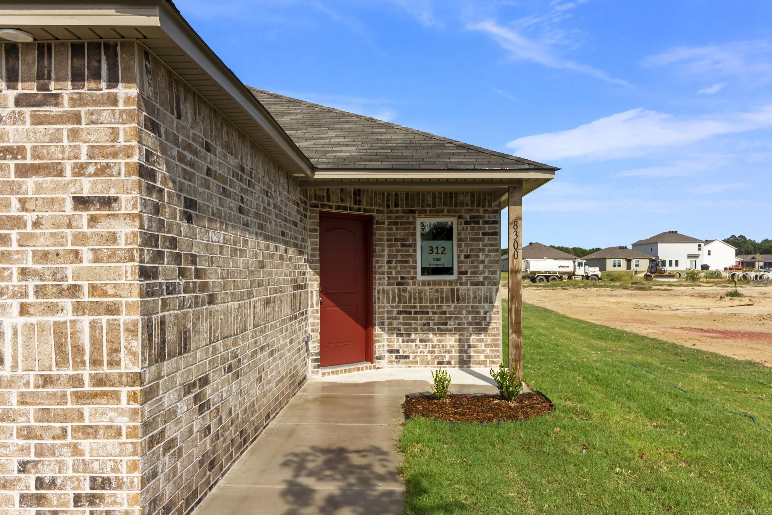 COUNTRY CLUB OF ARK THE - Residential