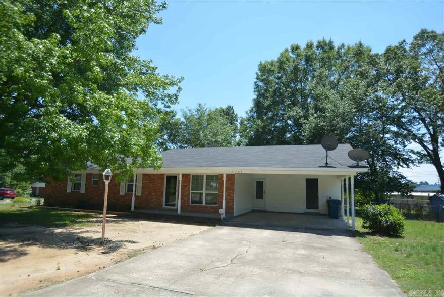 Great 4bd home in the Southwick neighborhood off Geyer Springs in Little Rock for rent! Nice brick corner lot home with two car carport. Oversize kitchen, dining area, and laundry room. Great home for a growing family looking for extra room! The lease for this property is for 18 months and income has to be three times the amount of rent unless you have a housing voucher.