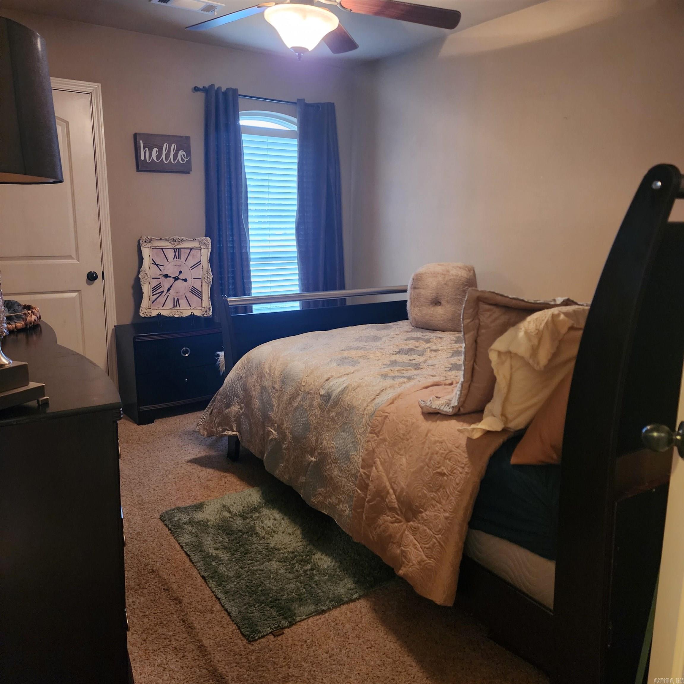 OAK GLENN - Residential