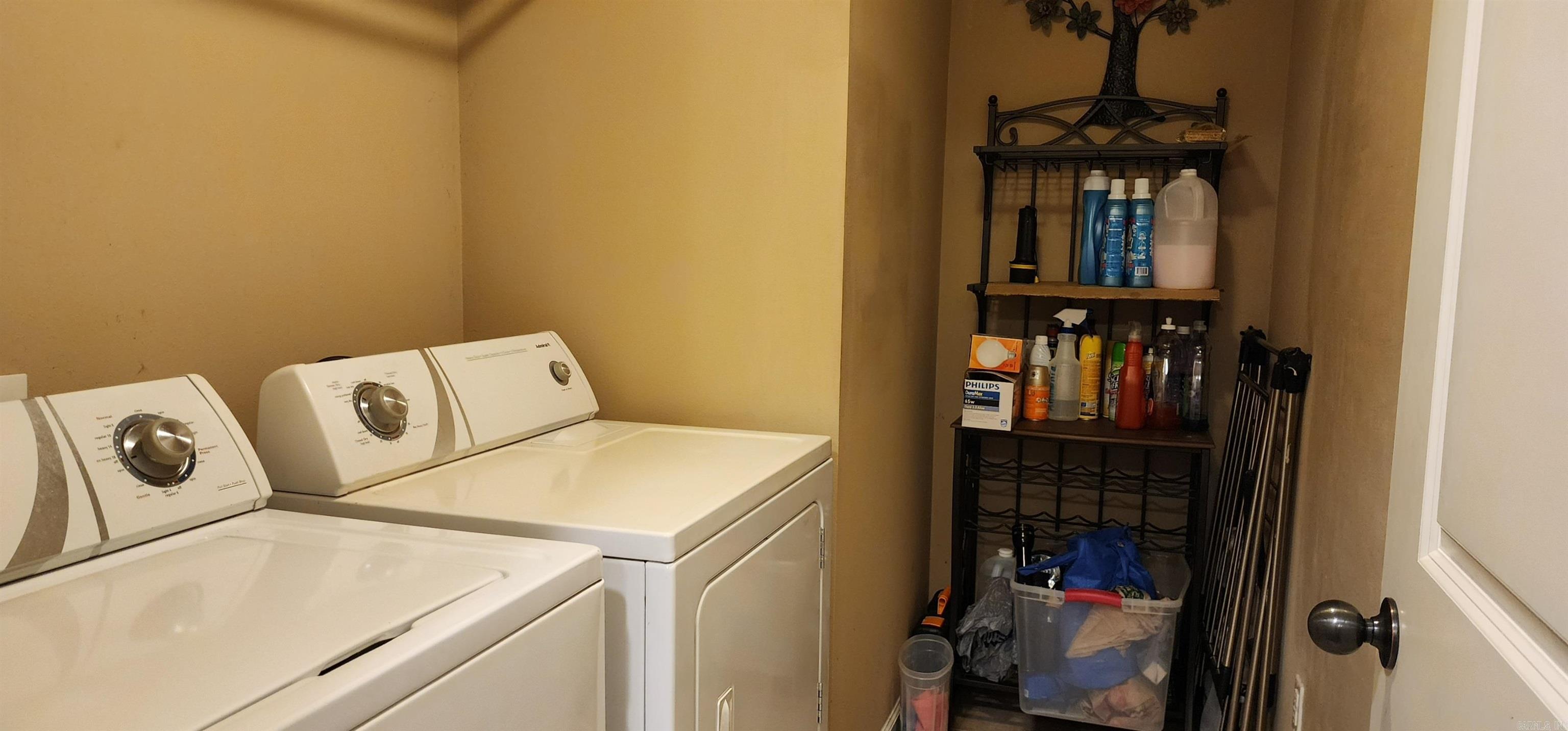 OAK GLENN - Residential