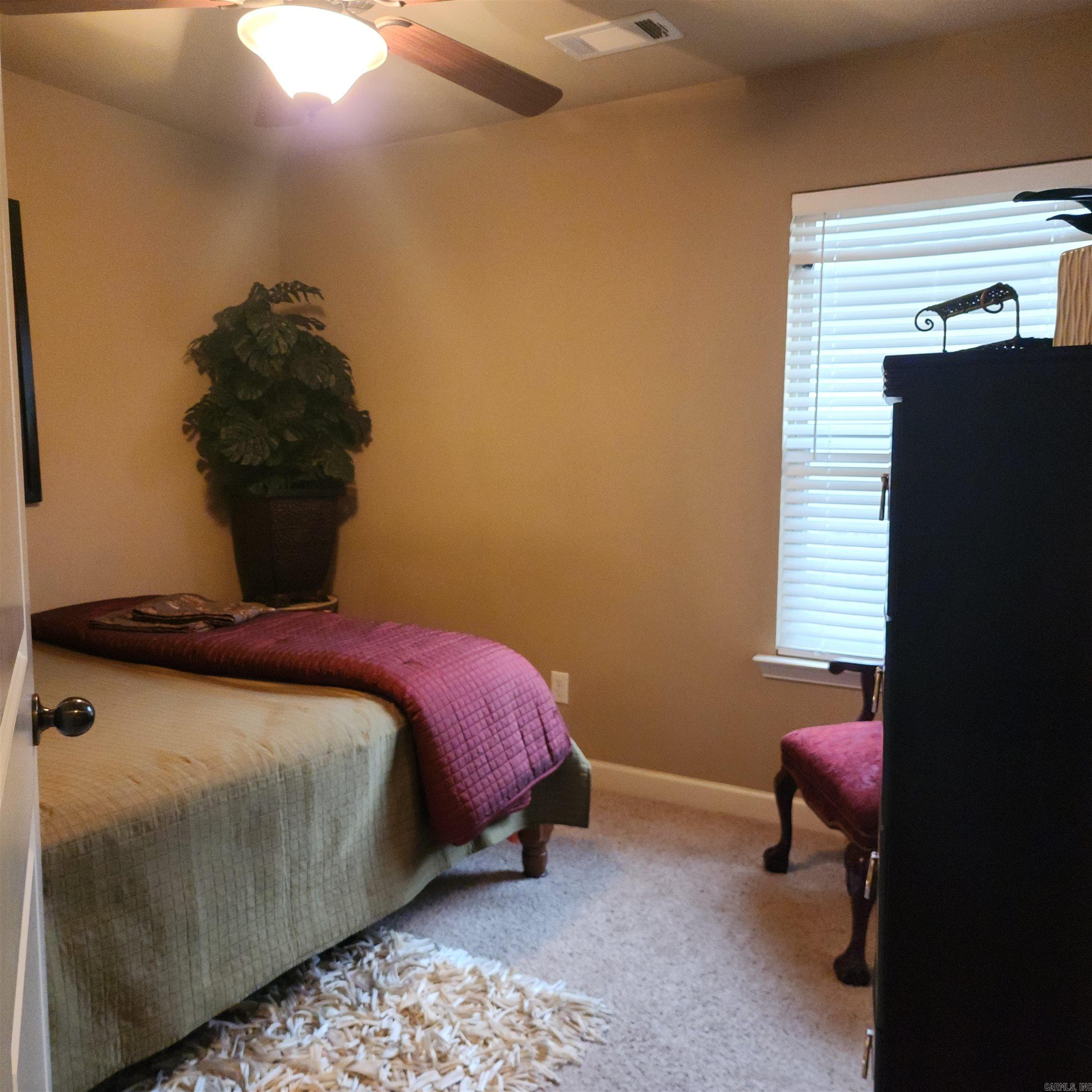 OAK GLENN - Residential