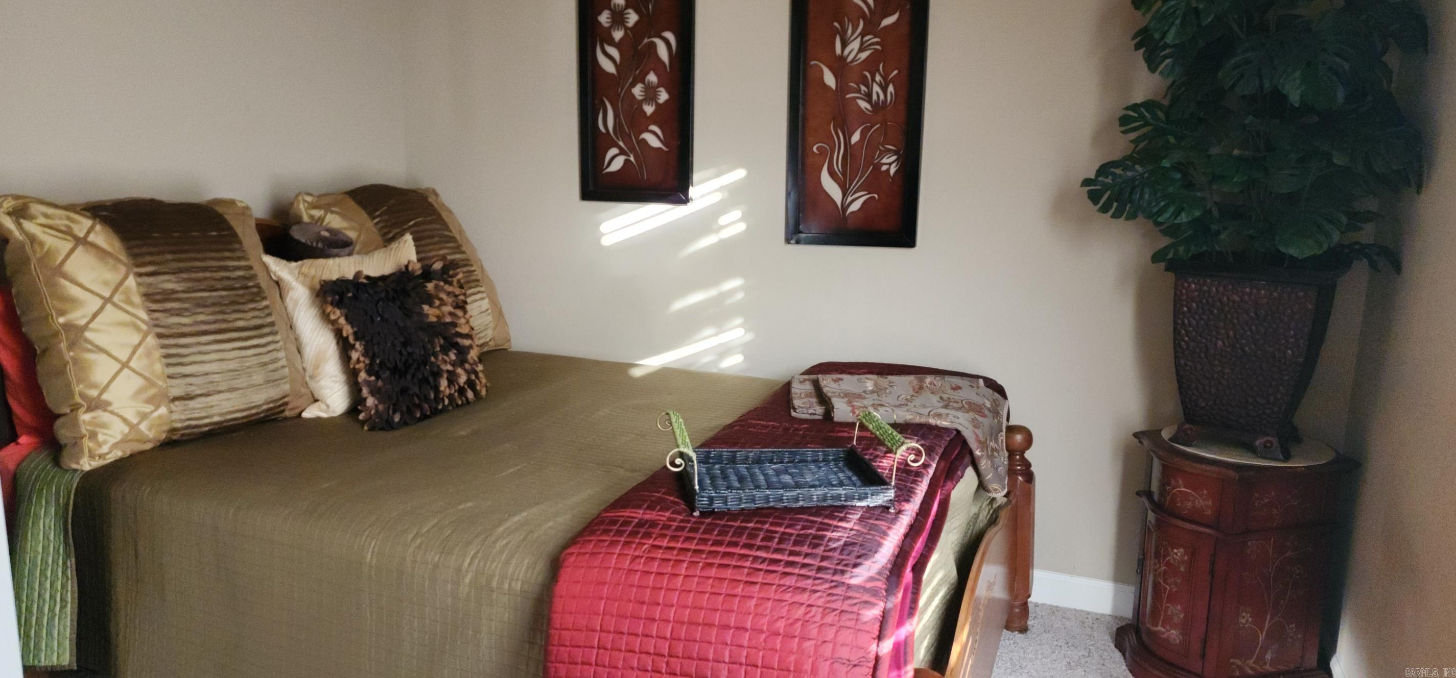 OAK GLENN - Residential