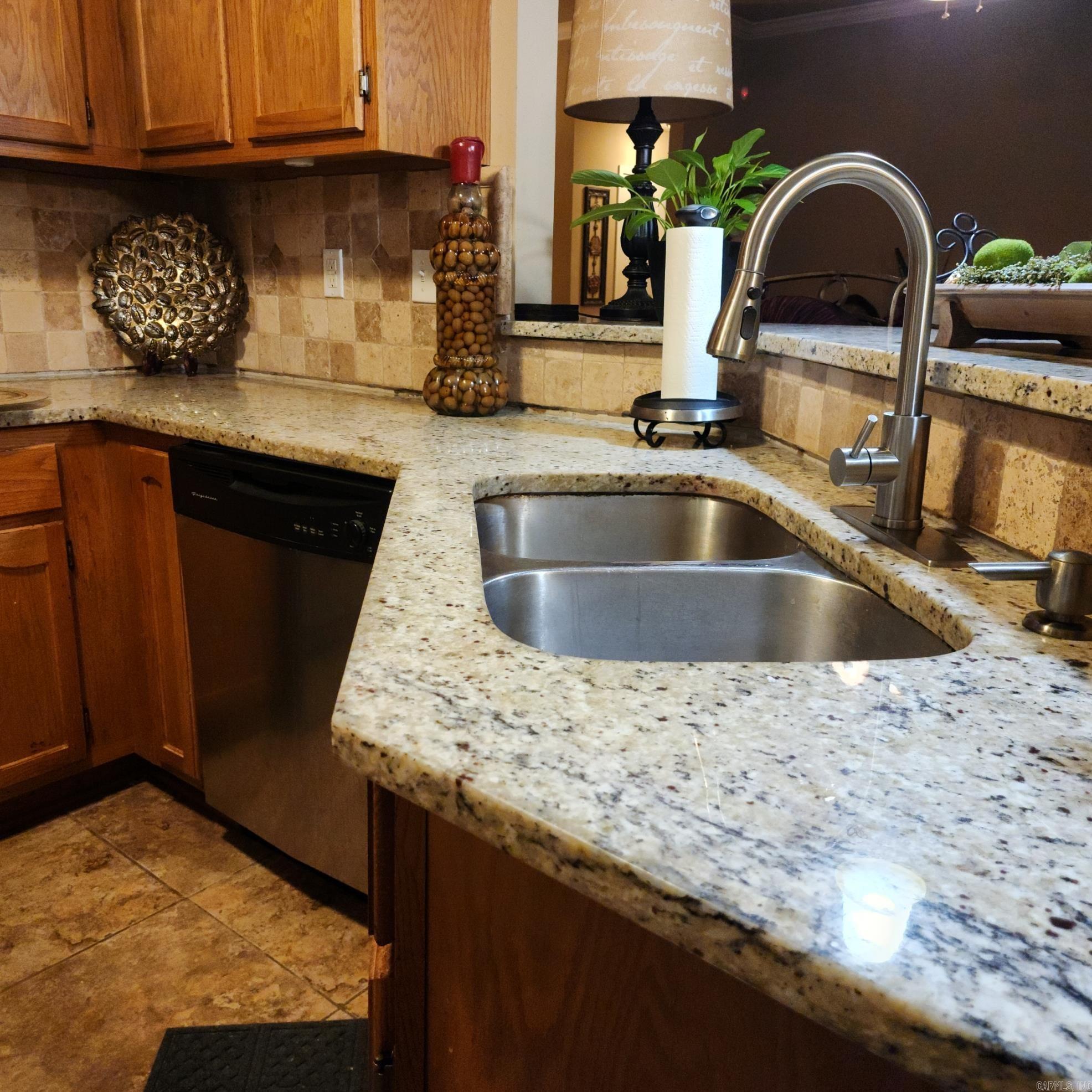 OAK GLENN - Residential