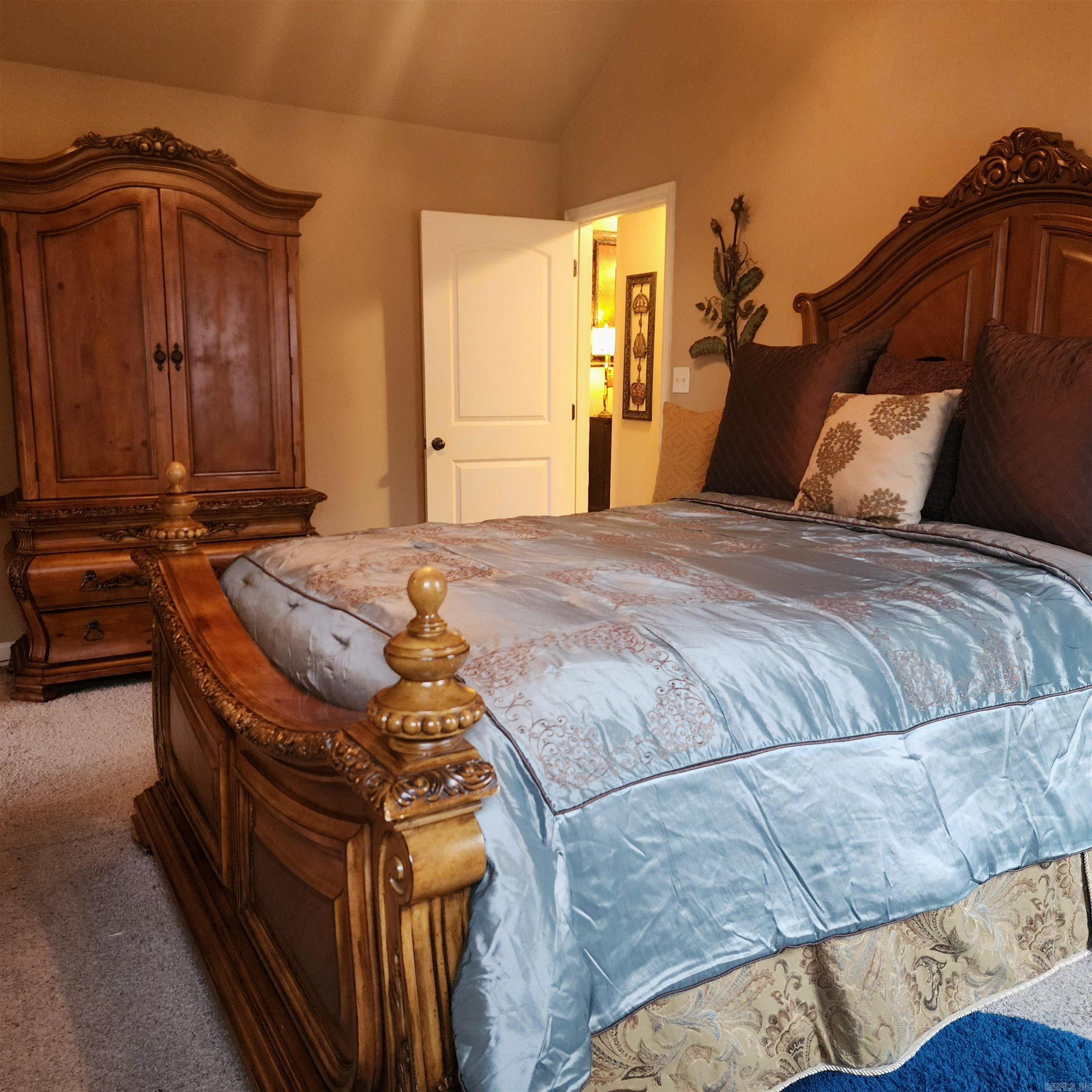 OAK GLENN - Residential