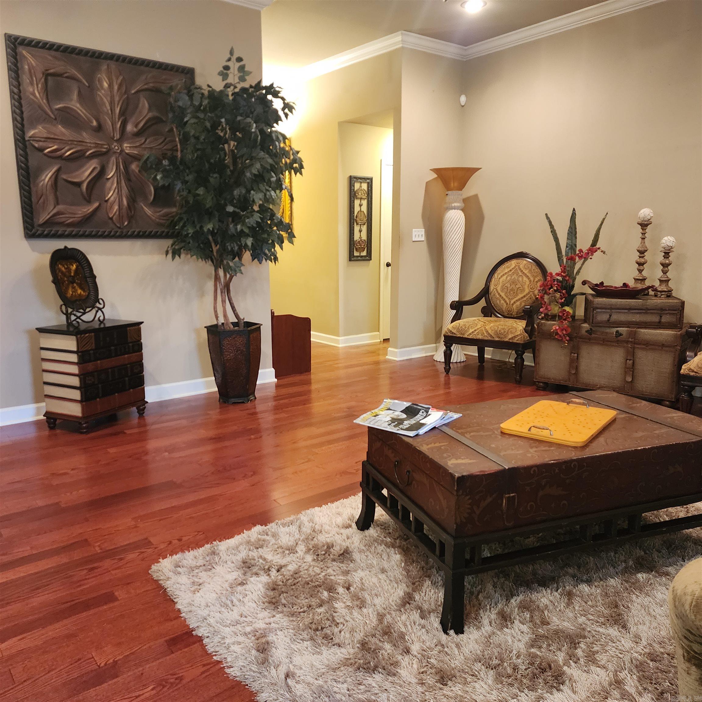 OAK GLENN - Residential