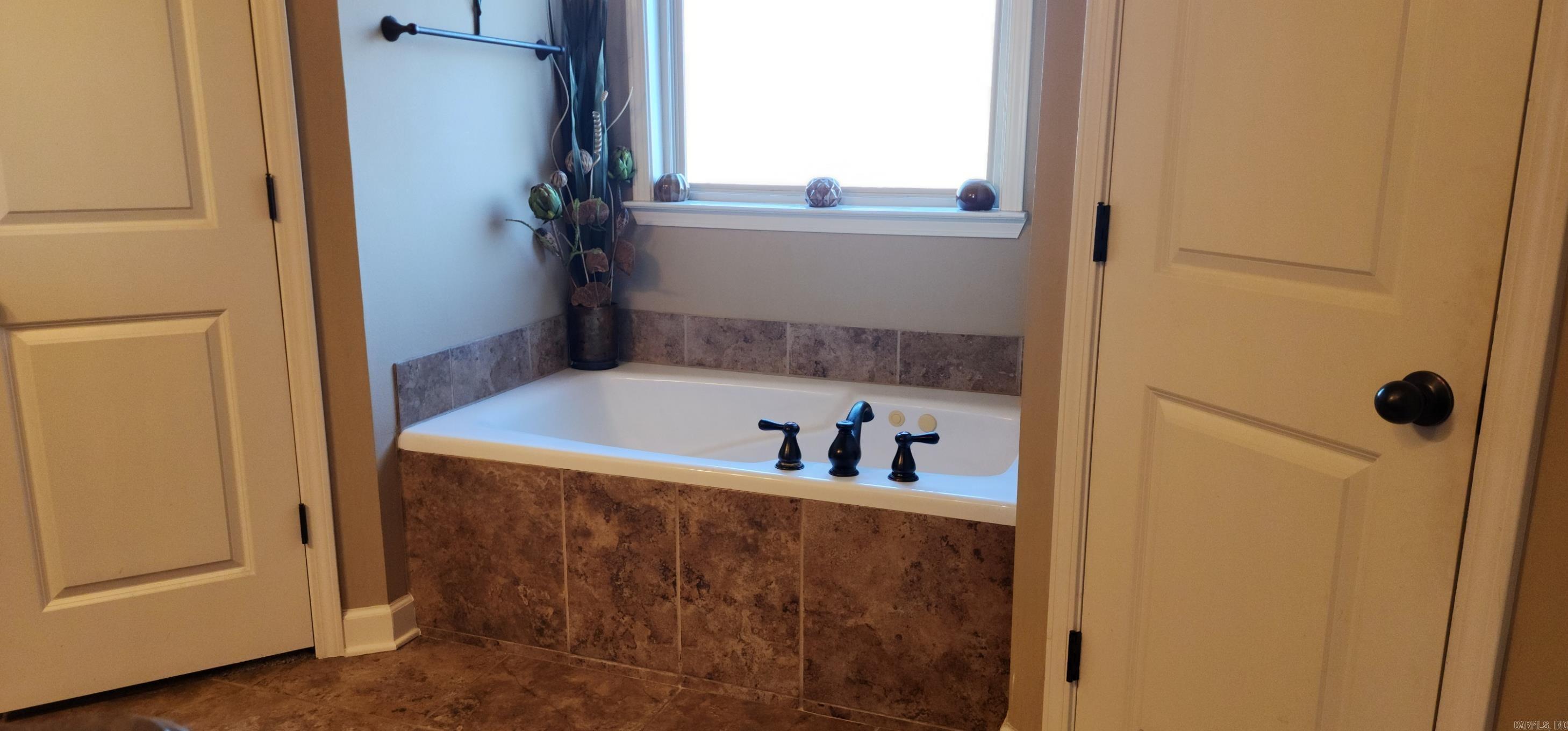 OAK GLENN - Residential