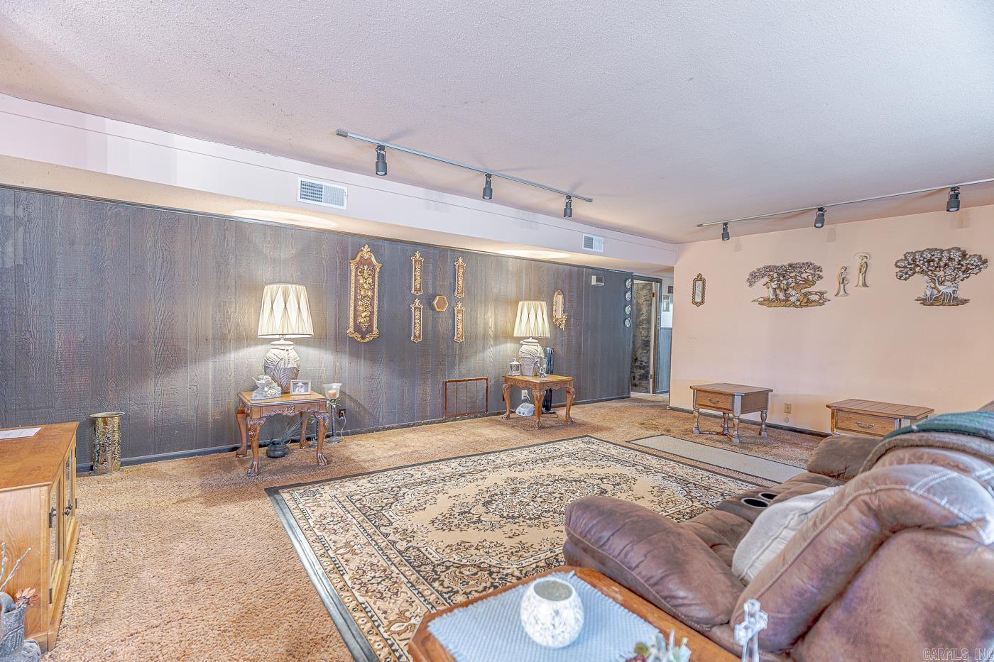 TRUMAN ACREAGE - Residential