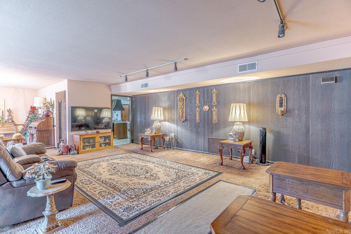 TRUMAN ACREAGE - Residential