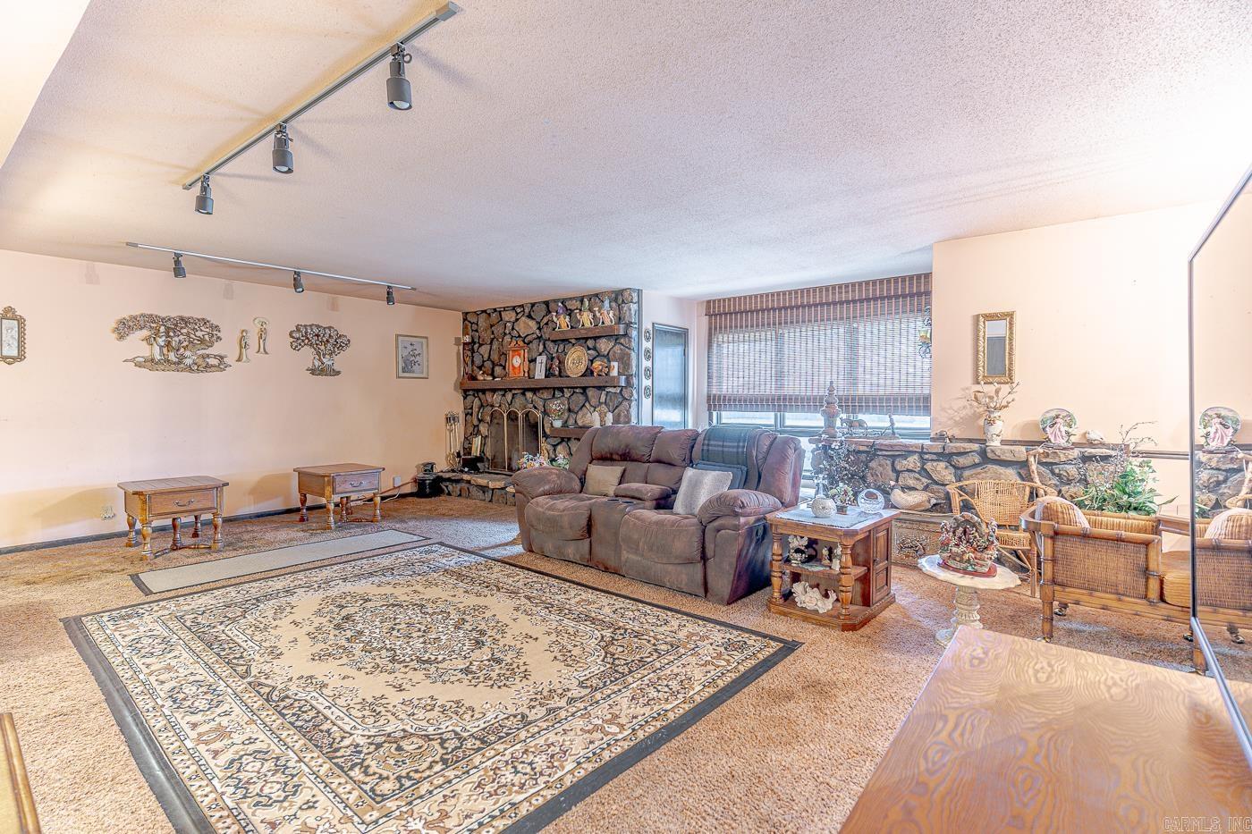 TRUMAN ACREAGE - Residential