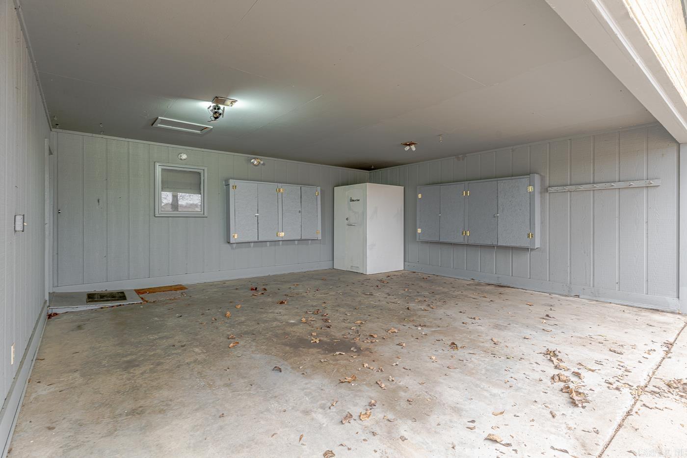 TRUMAN ACREAGE - Residential