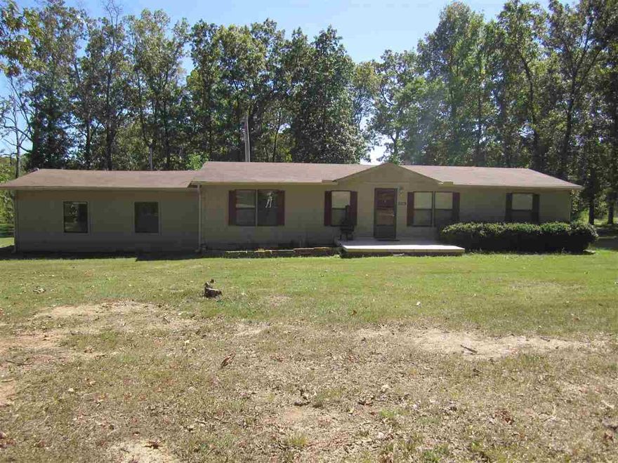 Nice place in the country, remodeled, close to town, possible owner finance available.