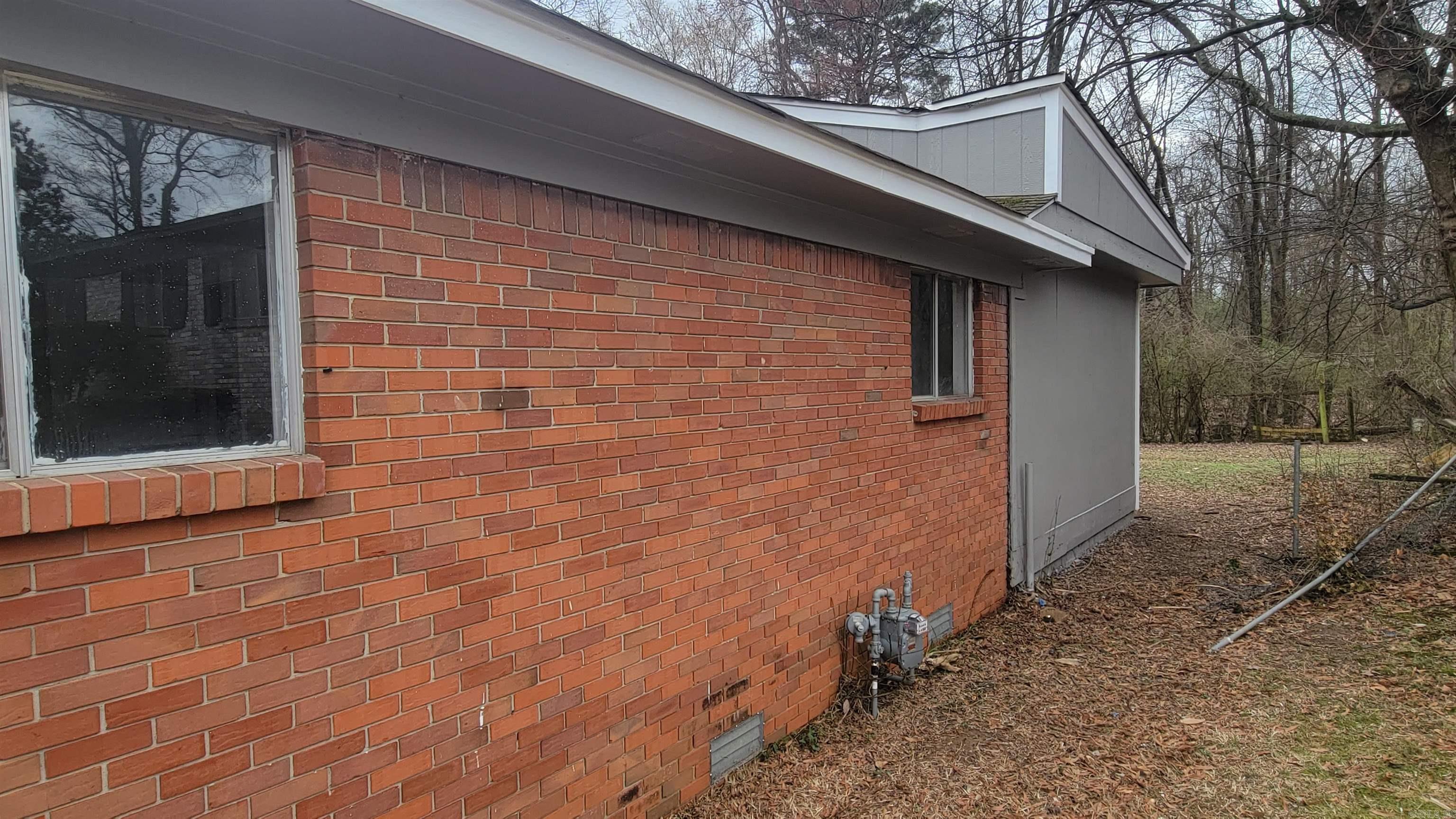 GUM SPRINGS - Residential