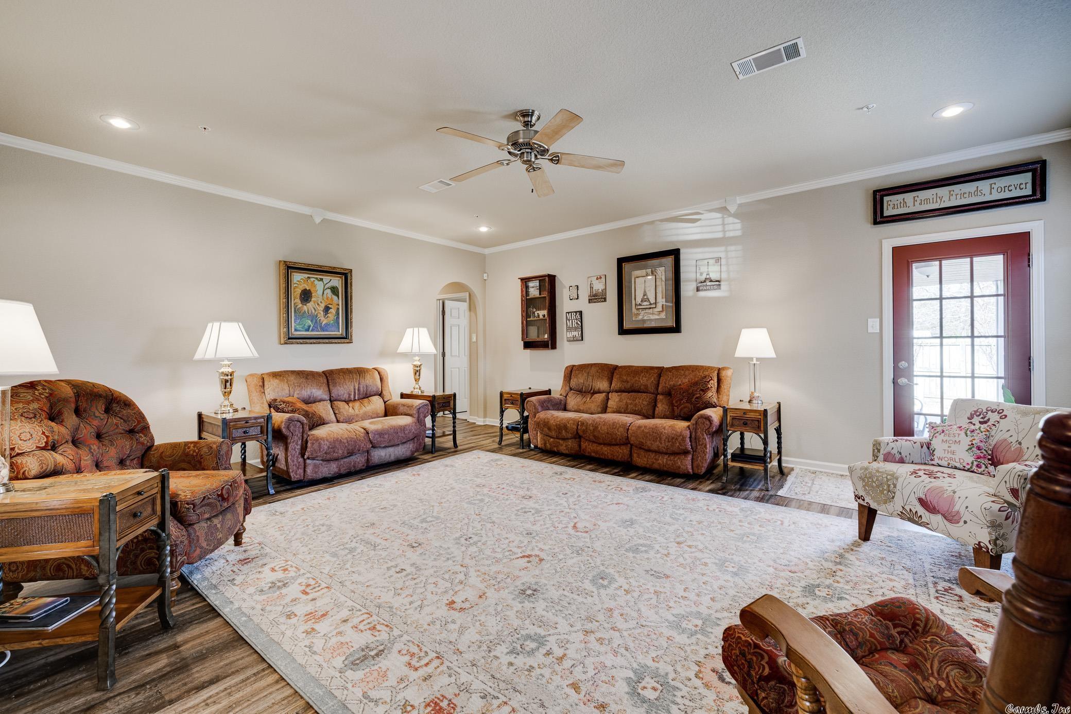 CROSSING ON THE GREEN P.U.D. - Residential