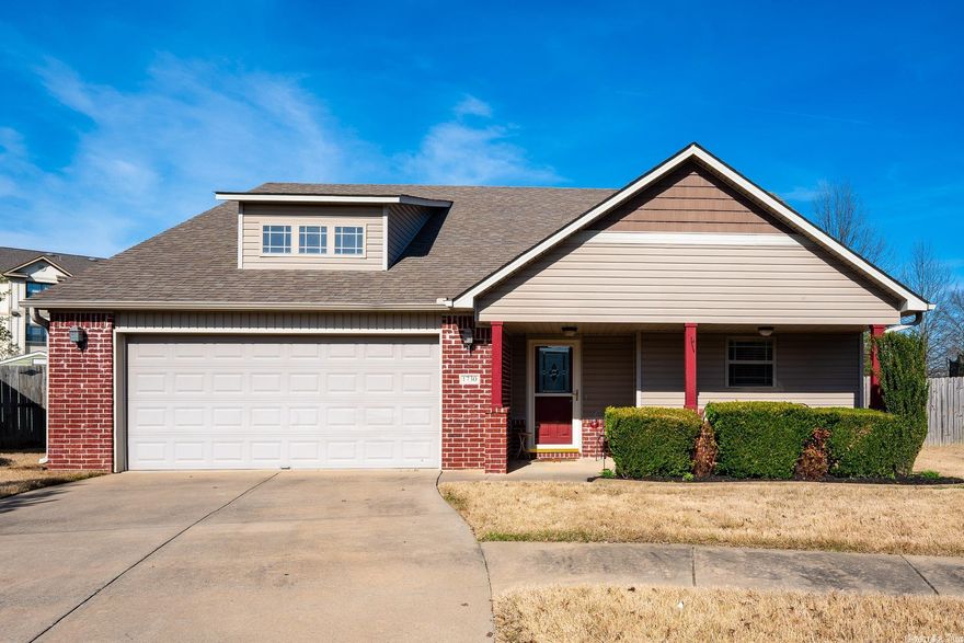 You will love this stunning 3 bed 2 bath home. Come walk into this swanky open concept.Kitchen is updated w/all new floors, quartz countertops, backsplash, farmhouse sink w/touchless faucet, new stainless steel appliances, industrial grade kitchen pull out drawers, new cabinet doors.Updates galore.Home has been professionally decorated by a local interior designer. Step outside to your backyard oasis, featuring a pergola w/beautiful landscaping.Perfect for those cooler evenings. This home is move-in ready!