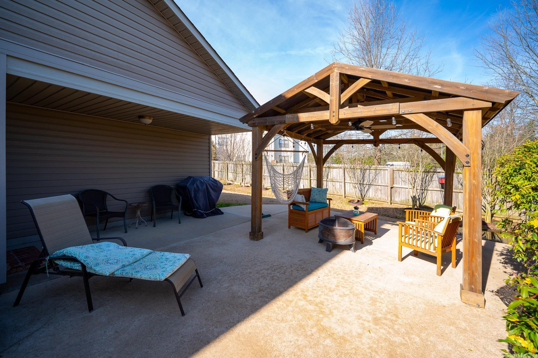 CROSSING ON THE GREEN P.U.D. - Residential