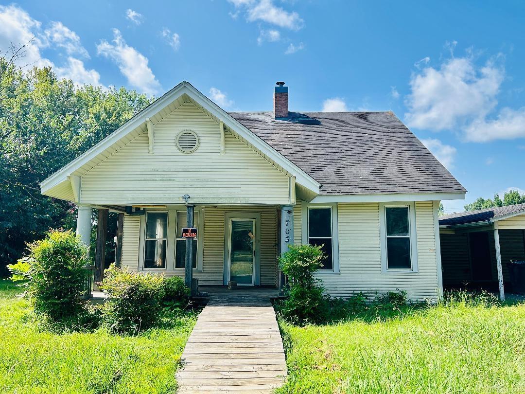 Charming home located in the heart of Atkins! With some TLC this home can be a great starter or investment property. SELLING AS IS!!  SEE AGENT REMARKS