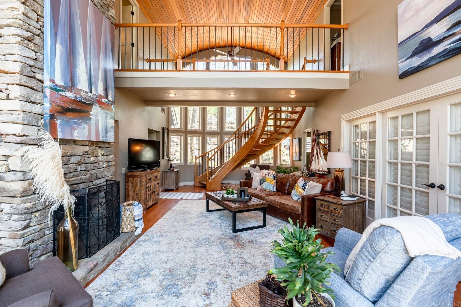 Eden Isle-Country Club - Residential