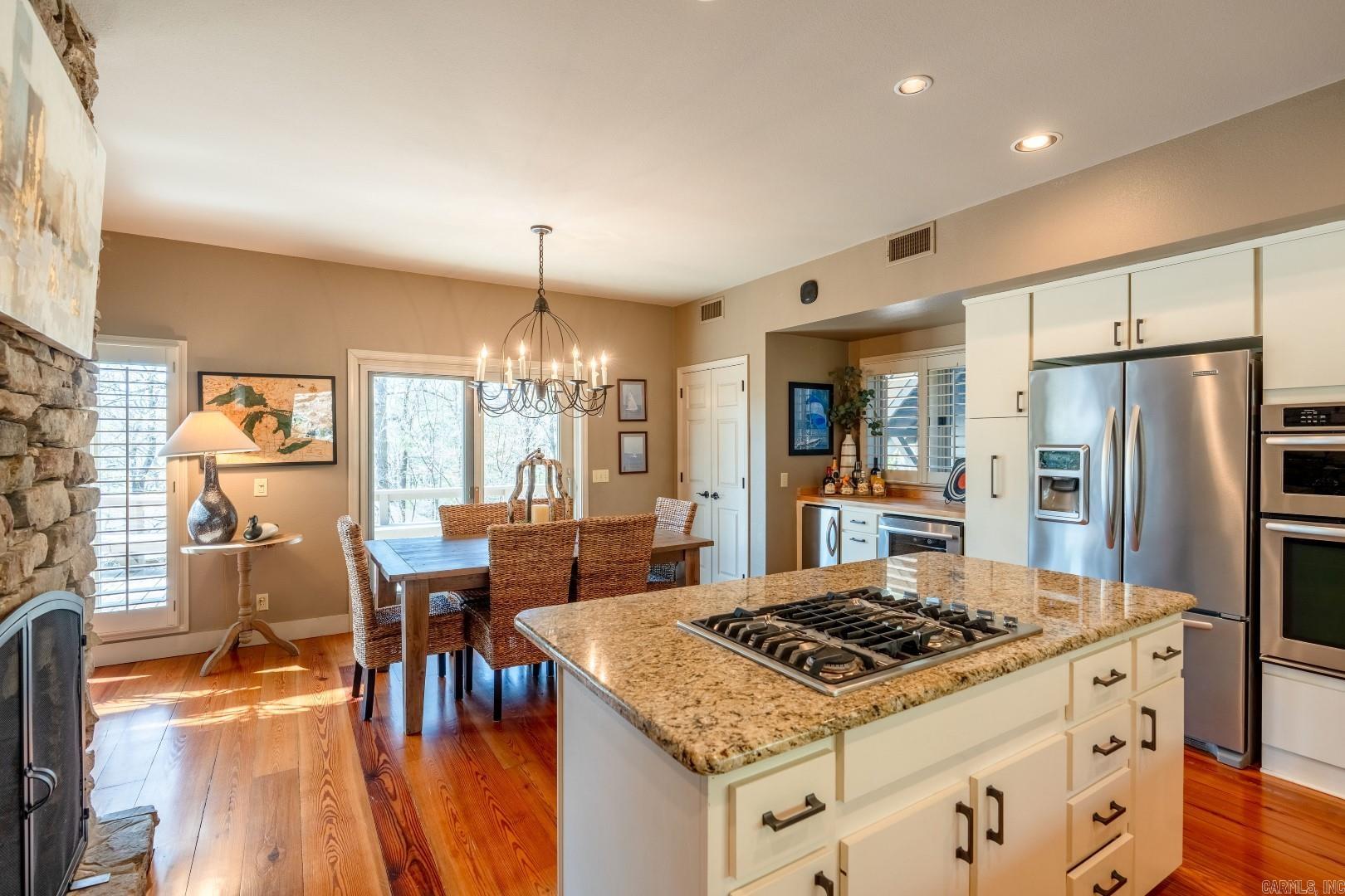 Eden Isle-Country Club - Residential