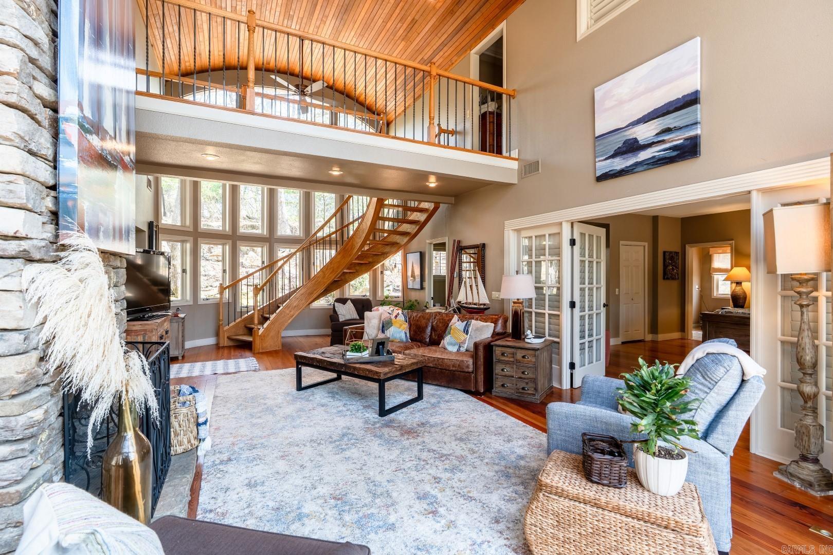 Eden Isle-Country Club - Residential