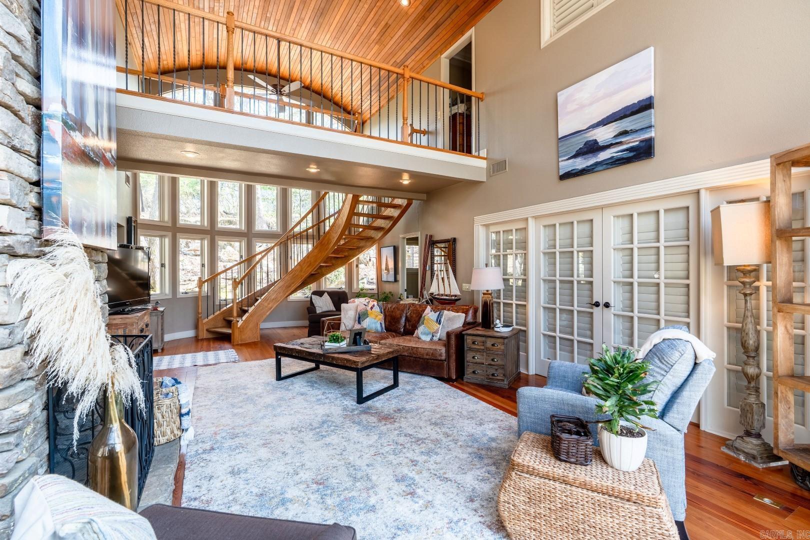 Eden Isle-Country Club - Residential