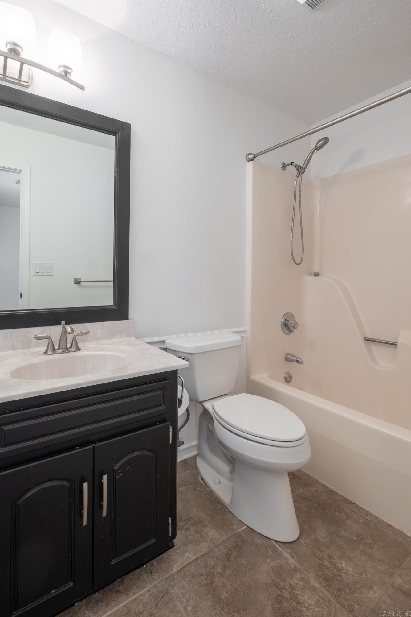 Fox Run II - Residential Lease