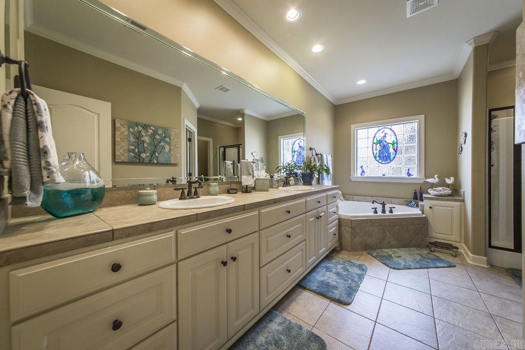 CAPITOL LAKES ESTATES - Residential