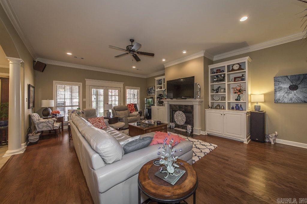 CAPITOL LAKES ESTATES - Residential