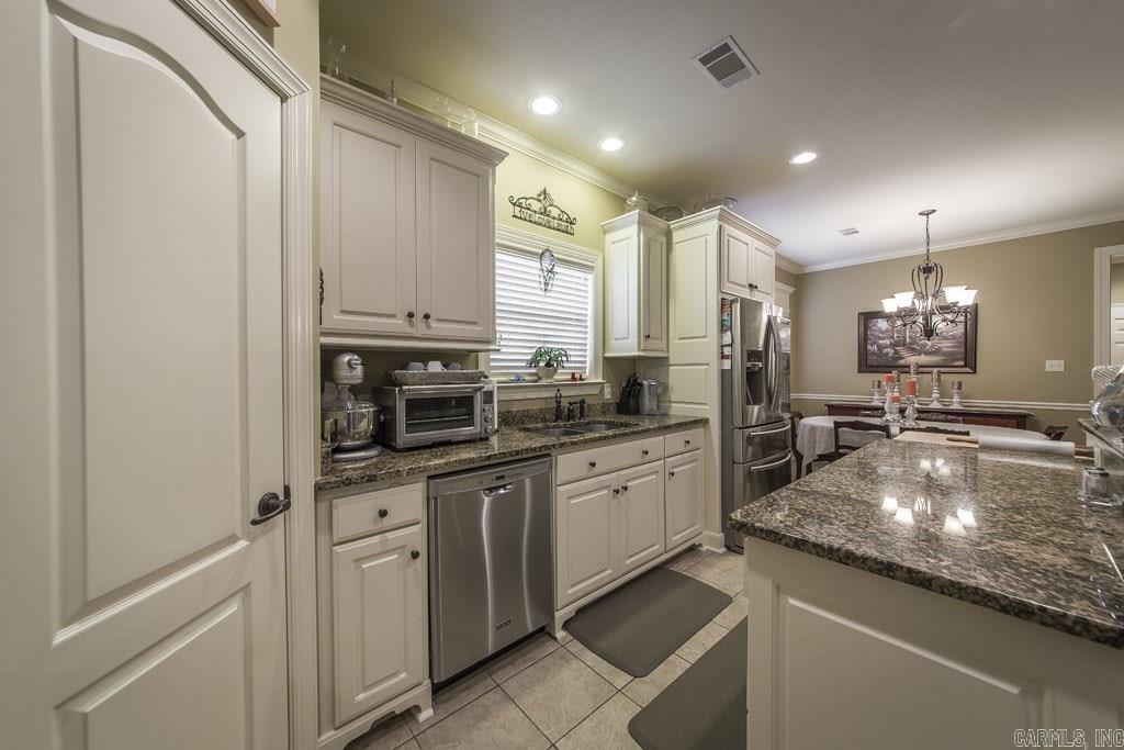 CAPITOL LAKES ESTATES - Residential