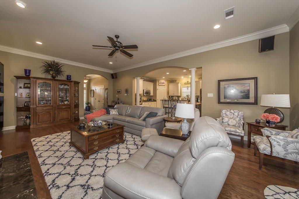 CAPITOL LAKES ESTATES - Residential