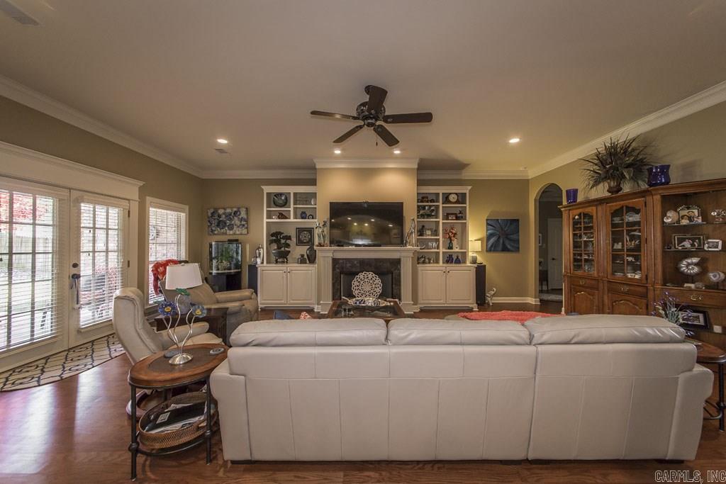 CAPITOL LAKES ESTATES - Residential