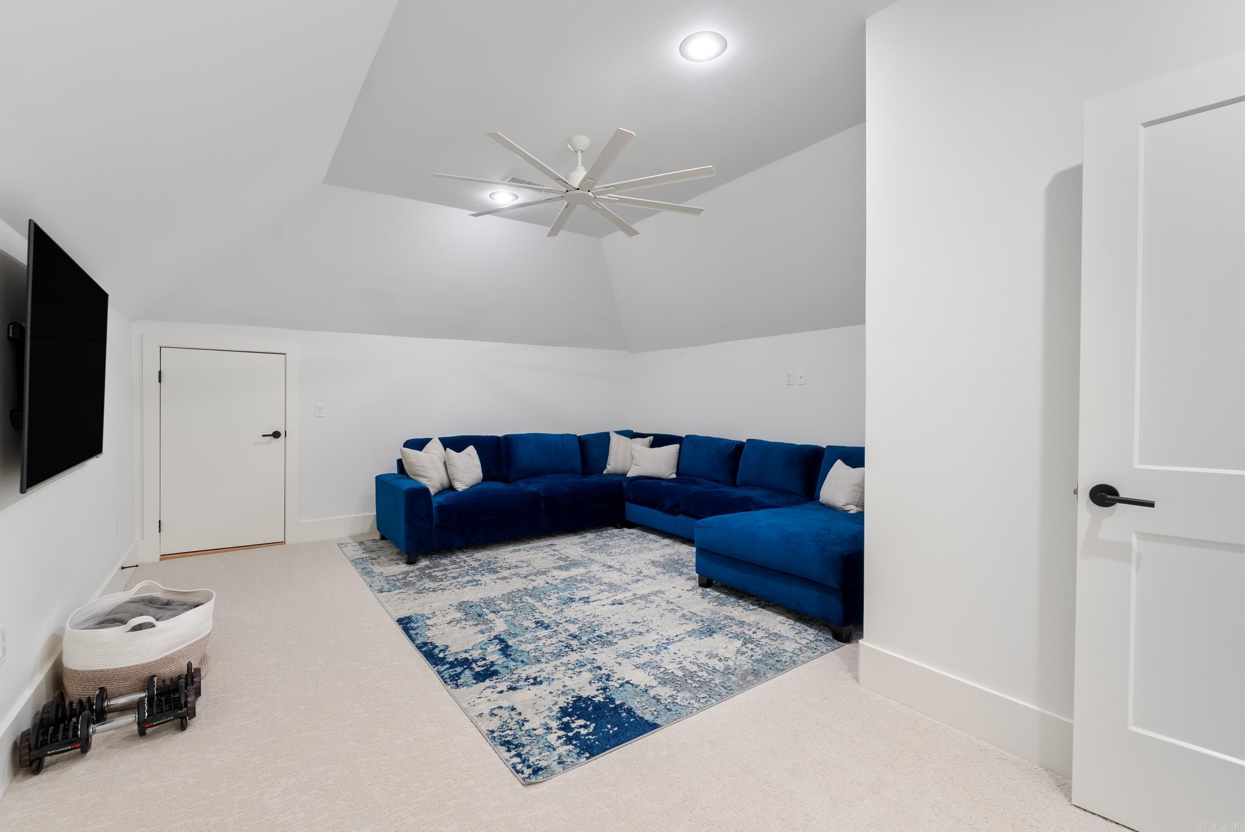 CHENAL VALLEY "FALSTONE COURT" - Residential