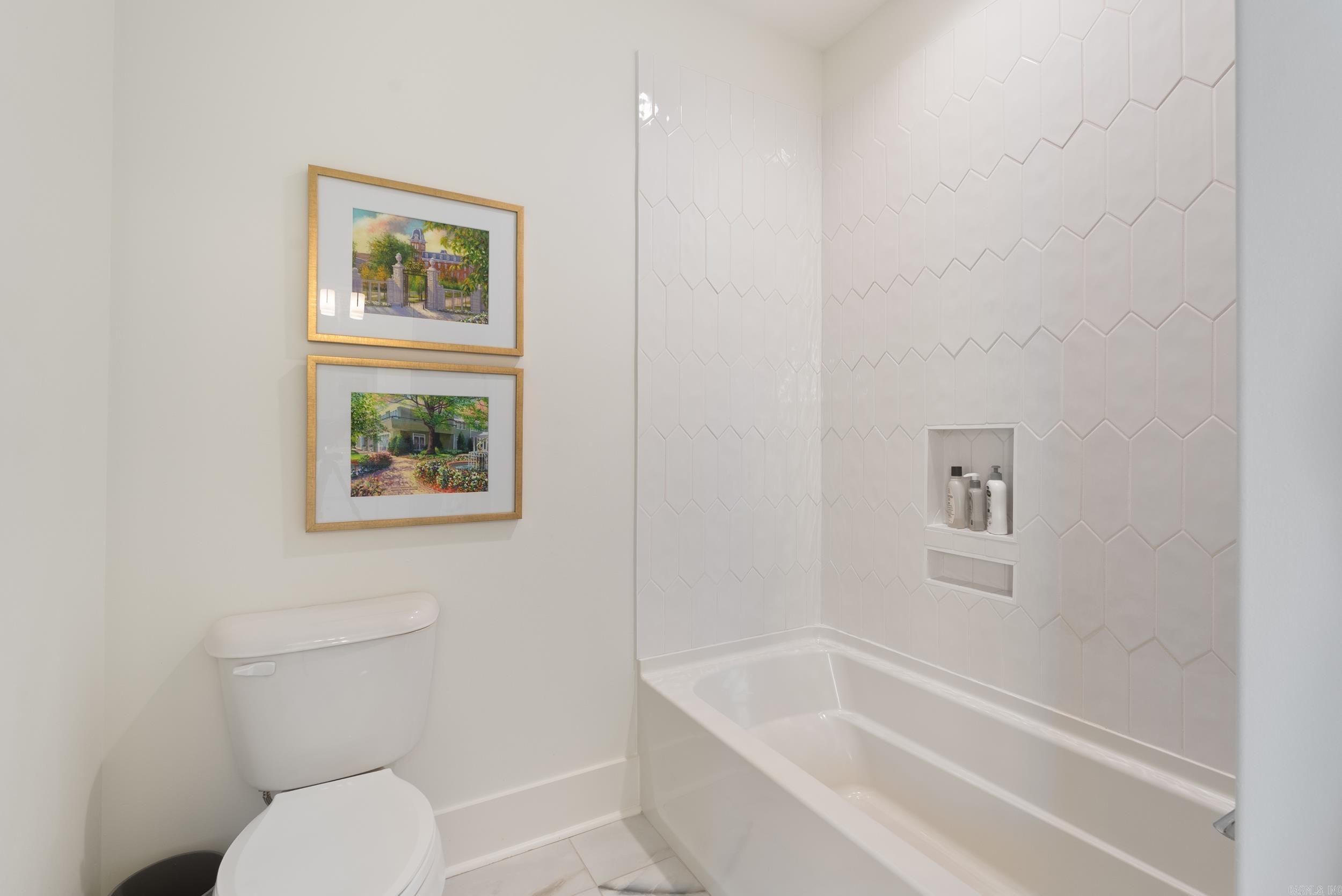 CHENAL VALLEY "FALSTONE COURT" - Residential