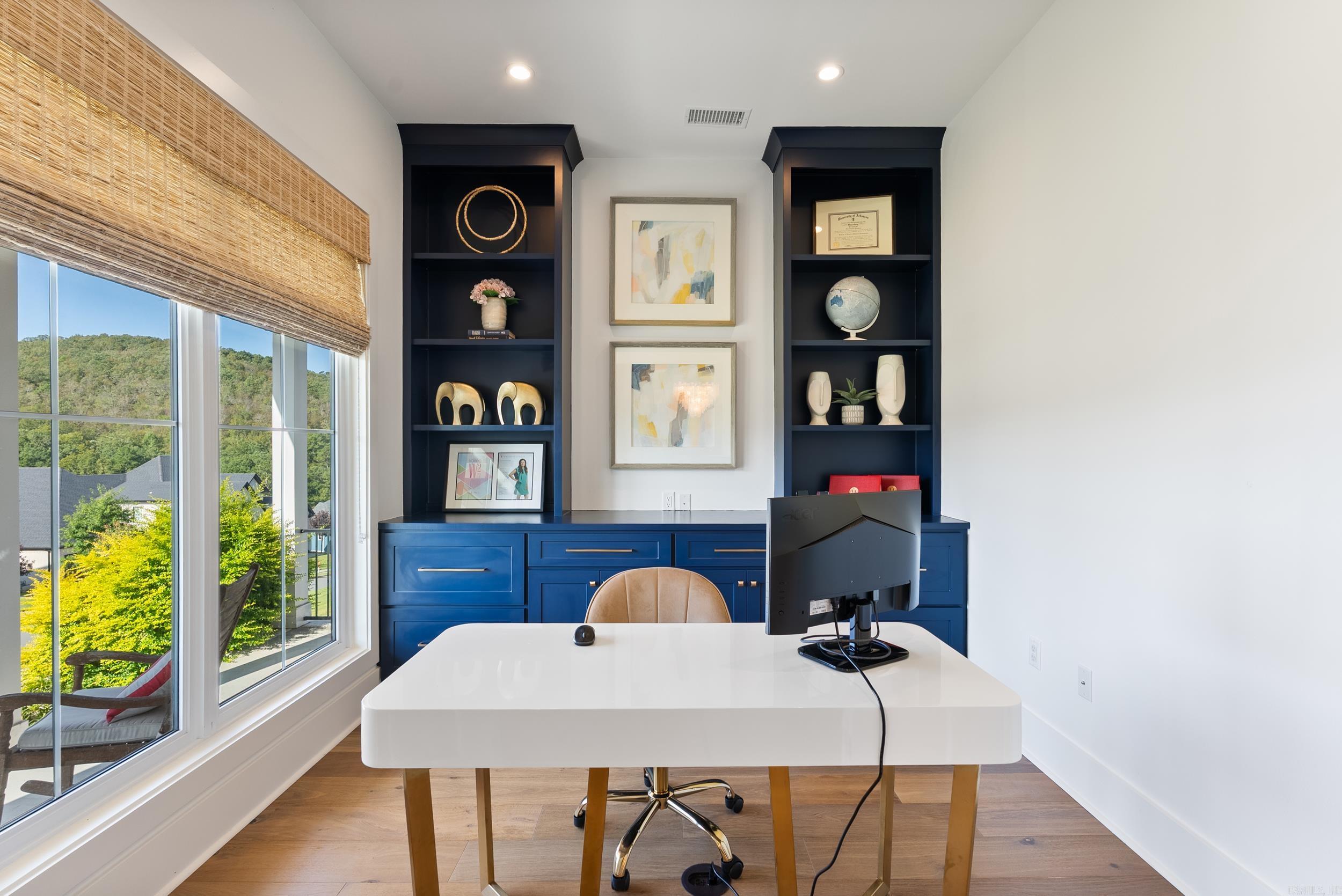 CHENAL VALLEY "FALSTONE COURT" - Residential