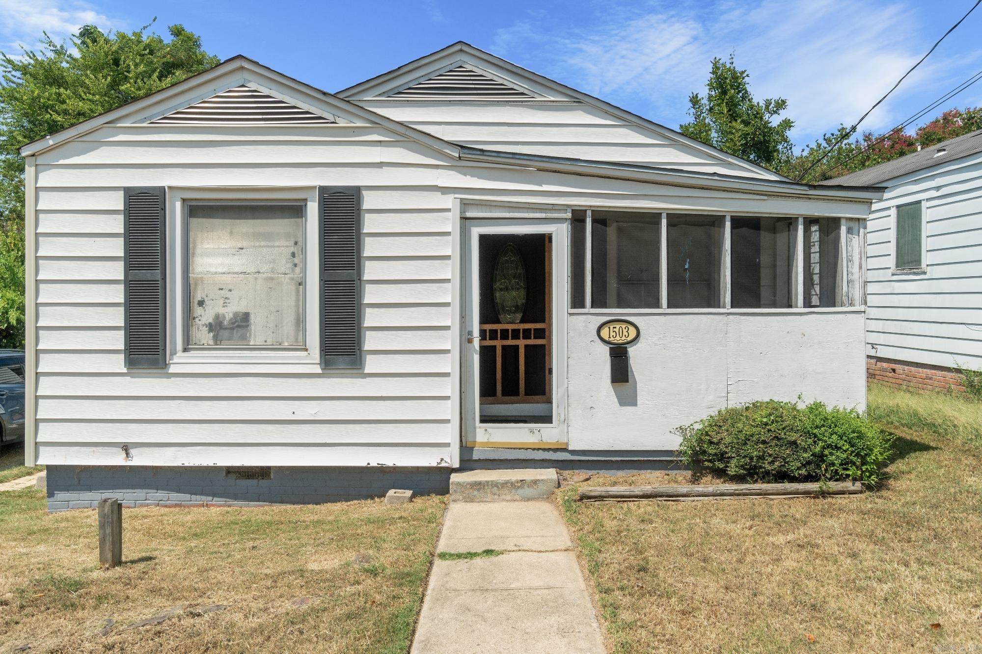 This 3-bedroom, 1-bath single-family home is a solid opportunity for anyone looking to invest or settle into homeownership. The layout is functional and move-in ready, with a screened-in front porch and space to make it your own. While some updates would add value, the home offers a strong starting pointāand the location near I-40 makes commuting a breeze. Priced to sell and full of potential.