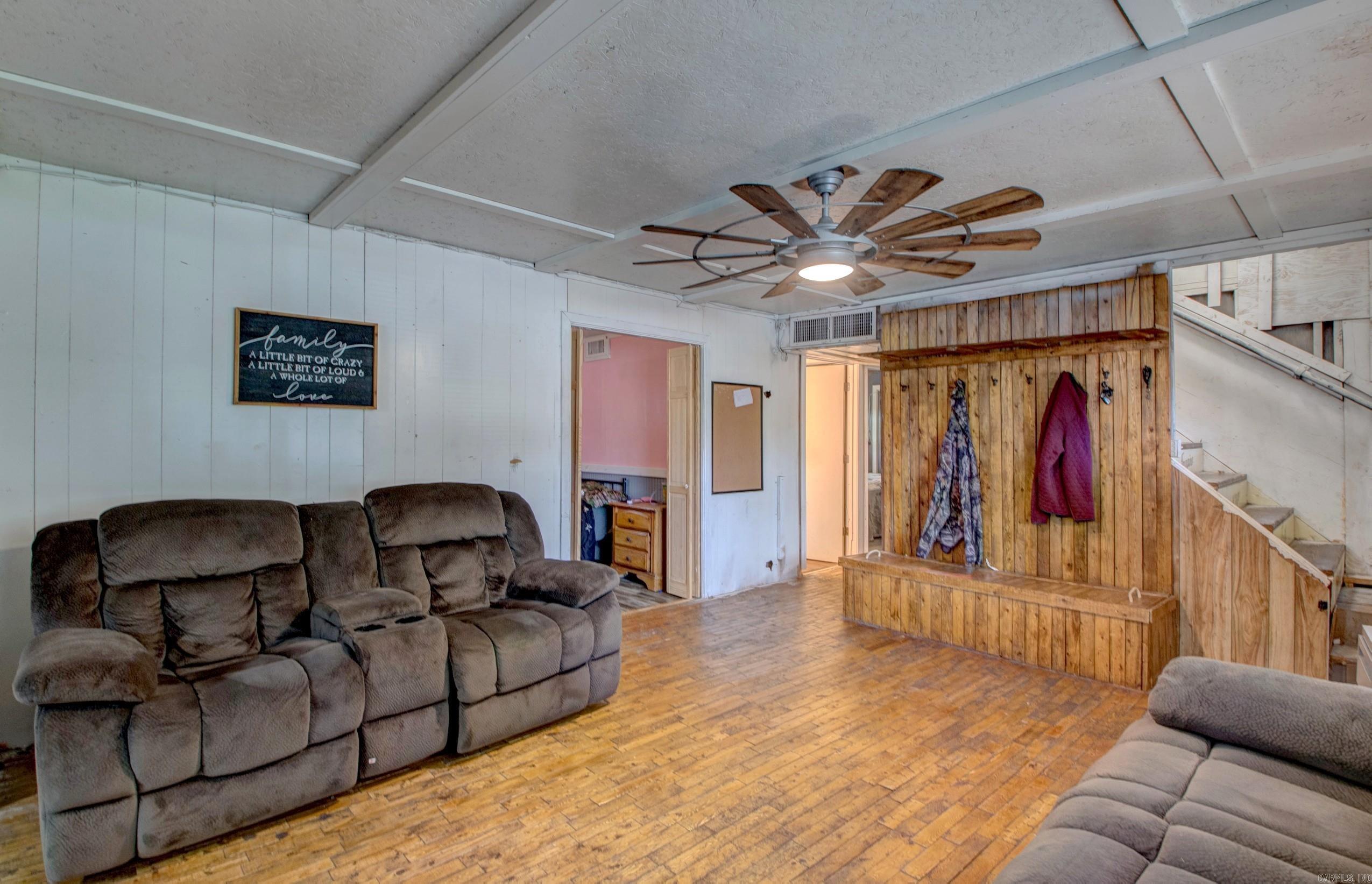 HENSLEE HTS ADD - Residential