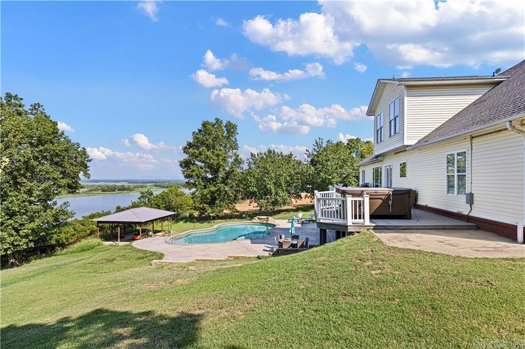 EAGLE RIDGE I - Residential