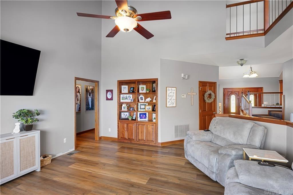 EAGLE RIDGE I - Residential