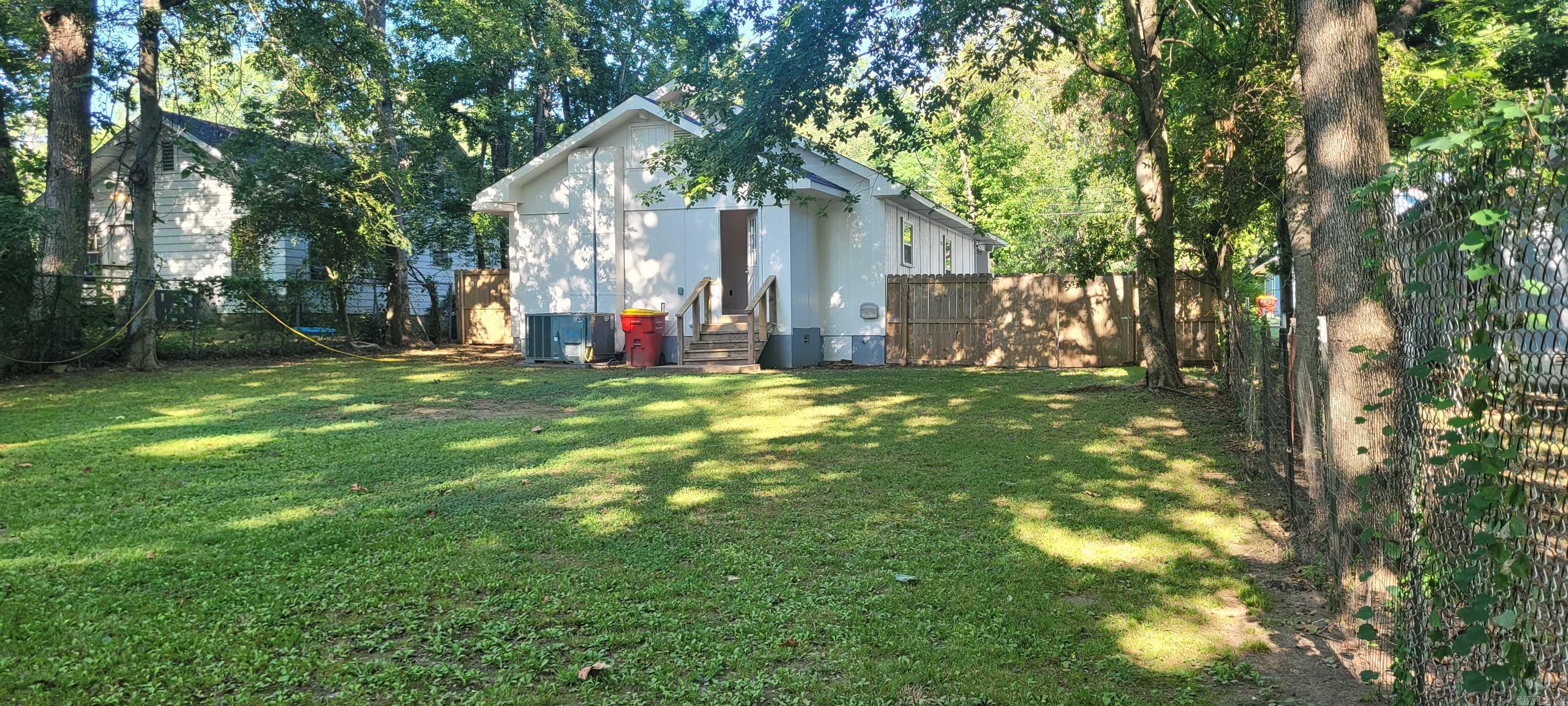 CLIFTONS ADDN - Residential