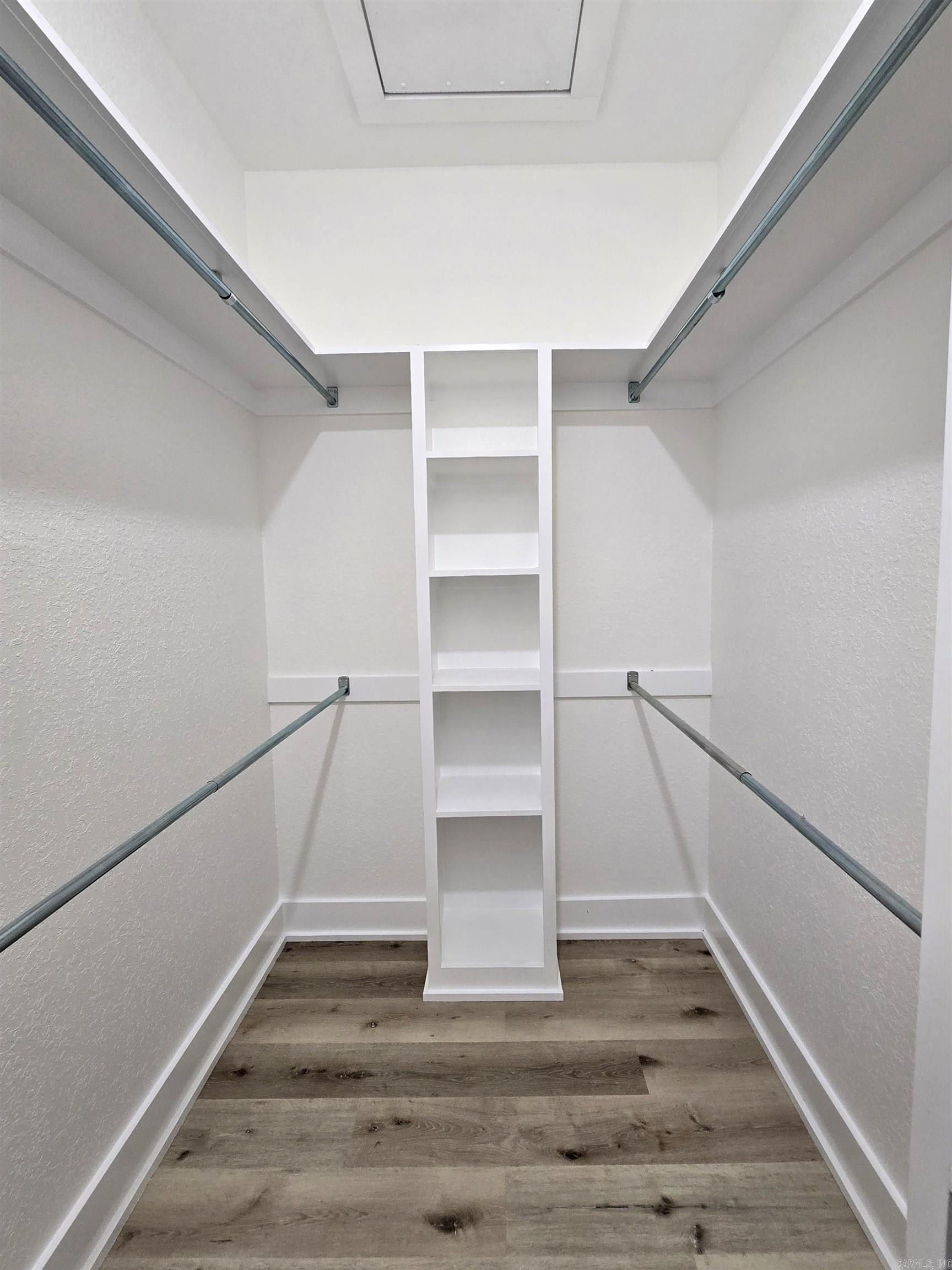 KOHN BRAY - Residential
