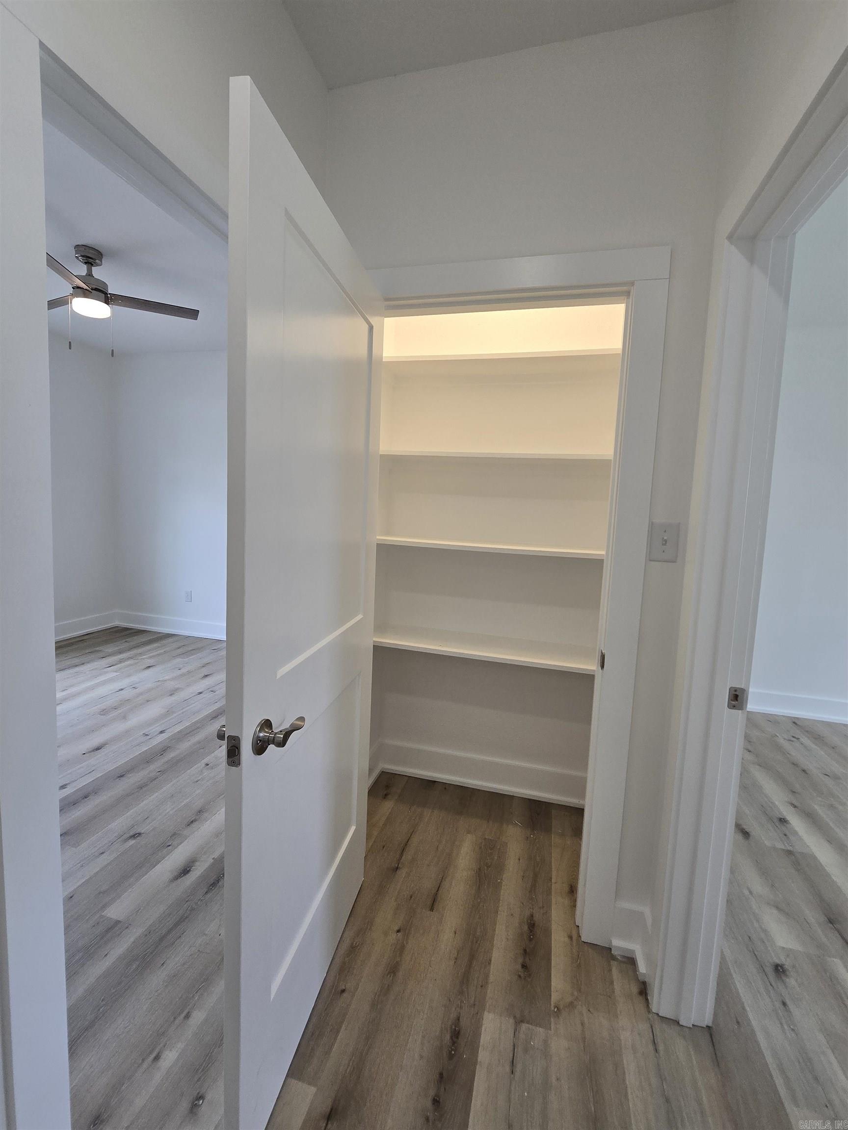 KOHN BRAY - Residential