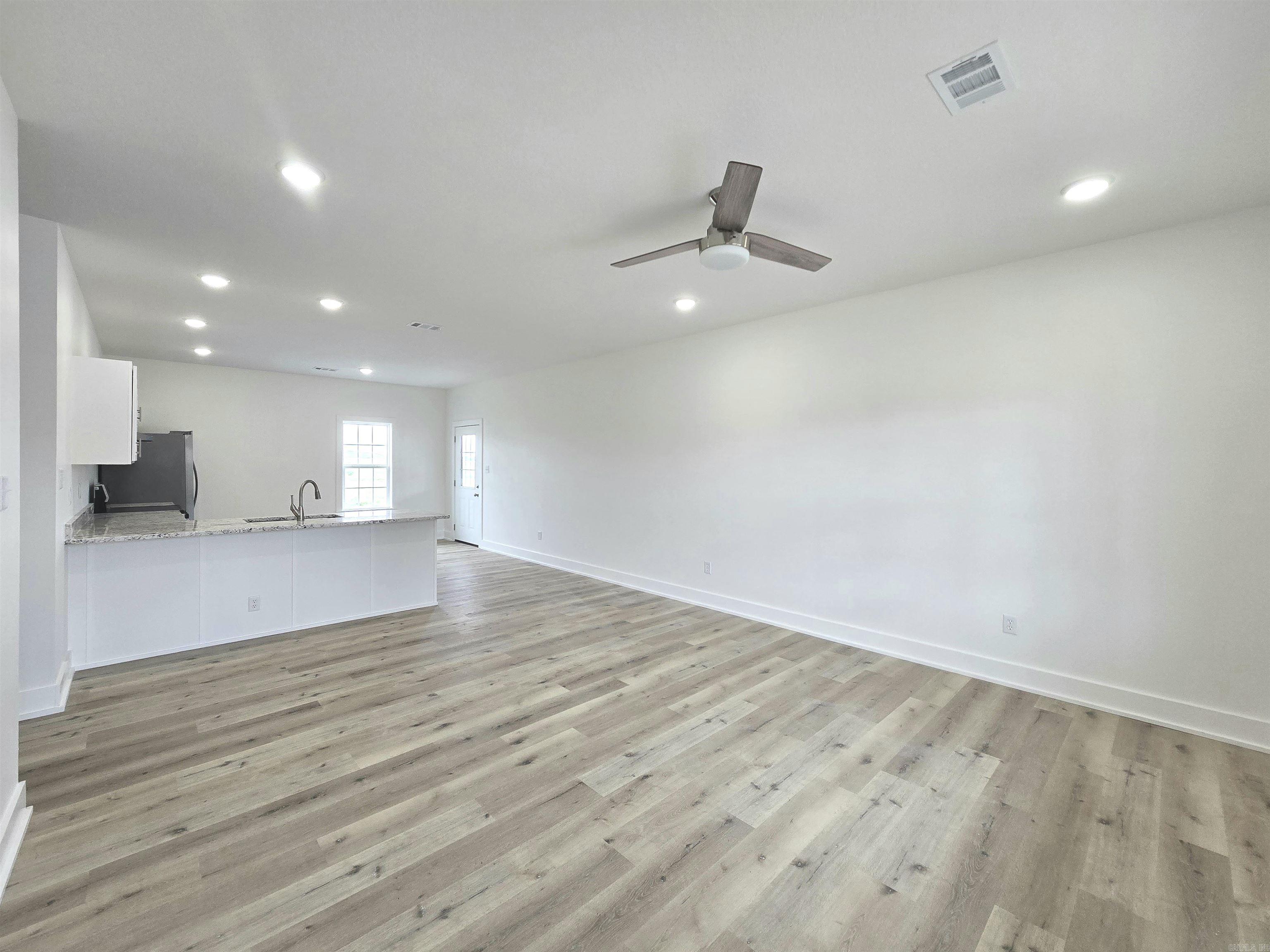 KOHN BRAY - Residential