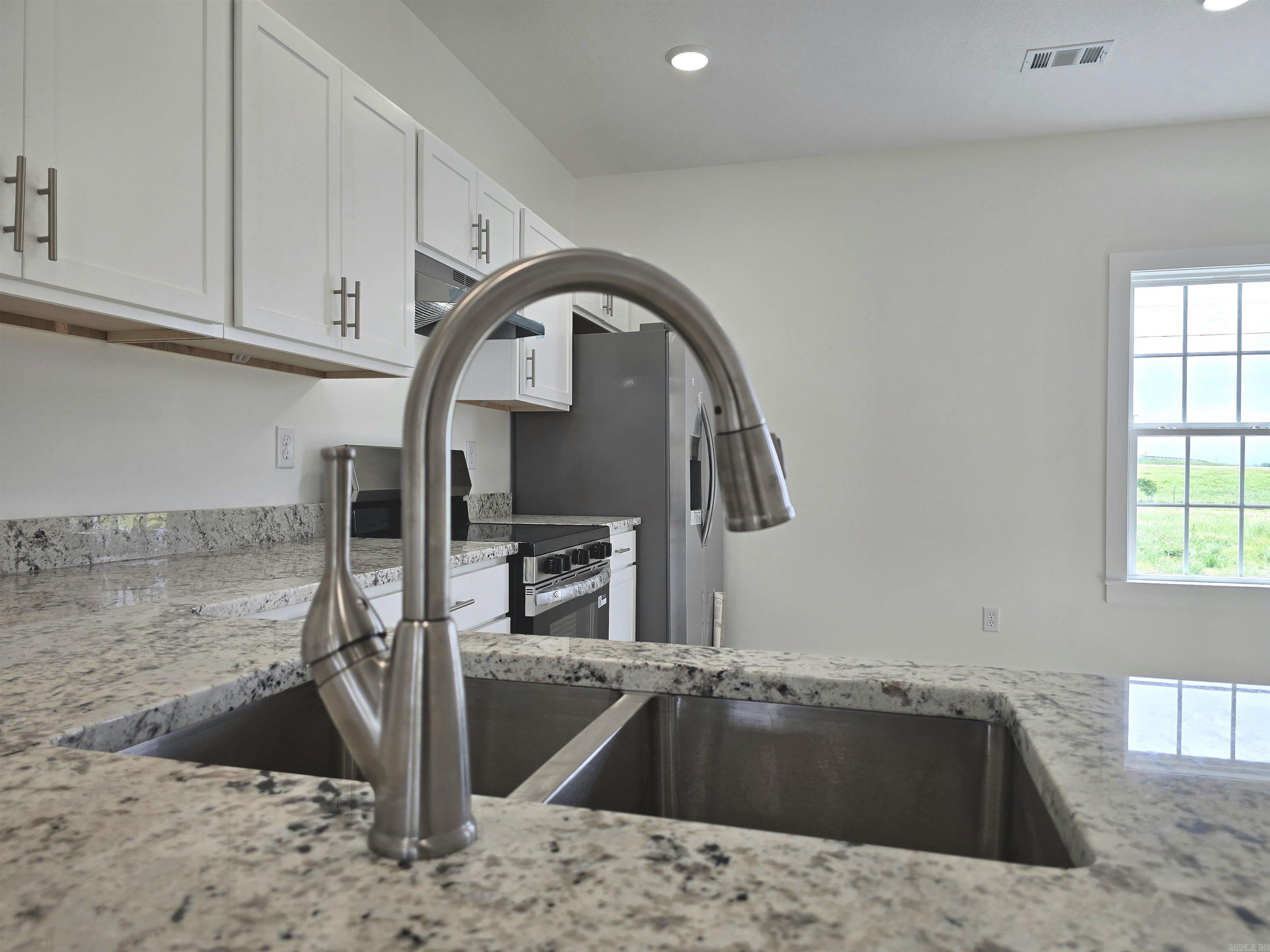 KOHN BRAY - Residential