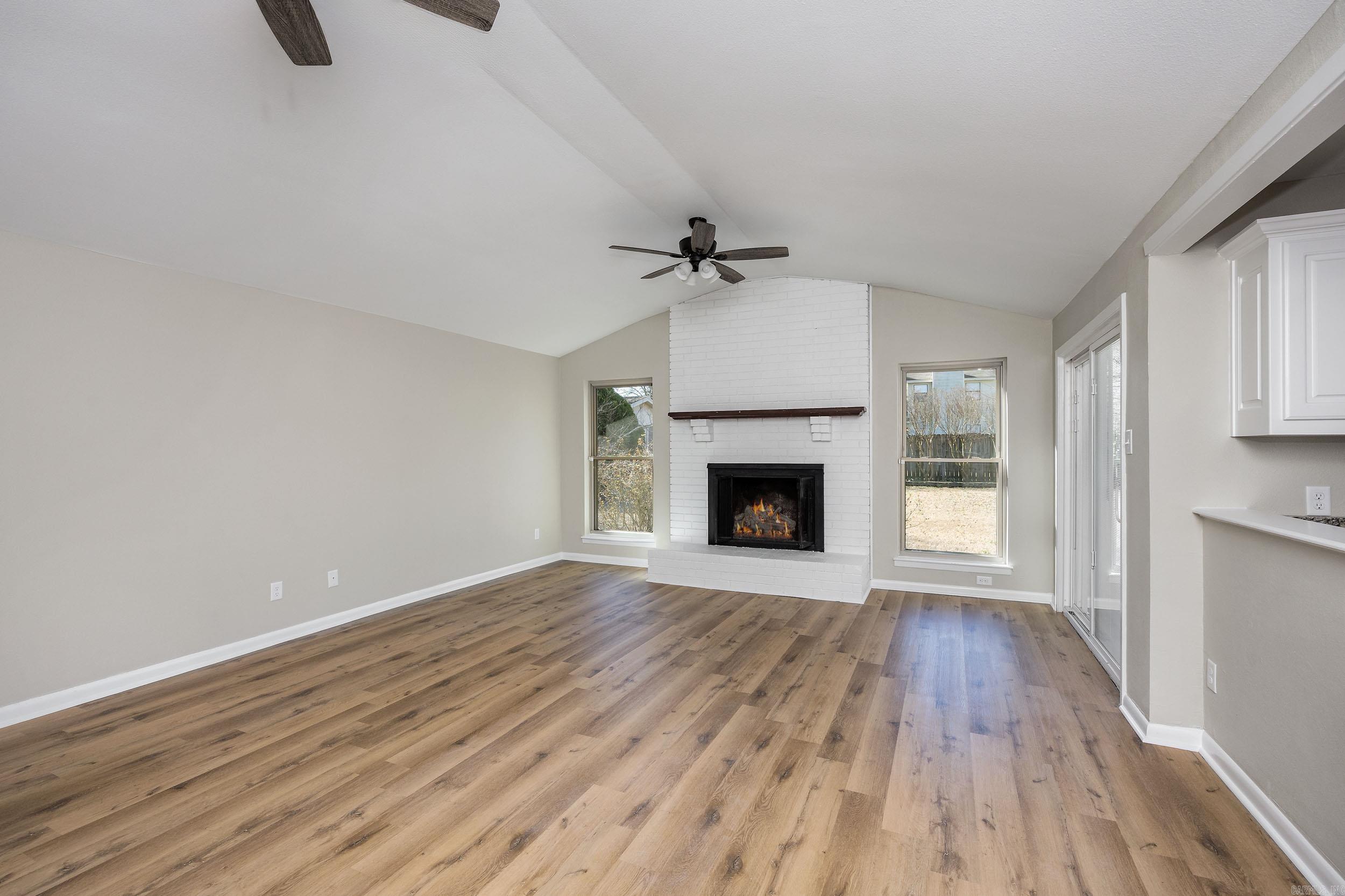 FOXWOOD J - Residential