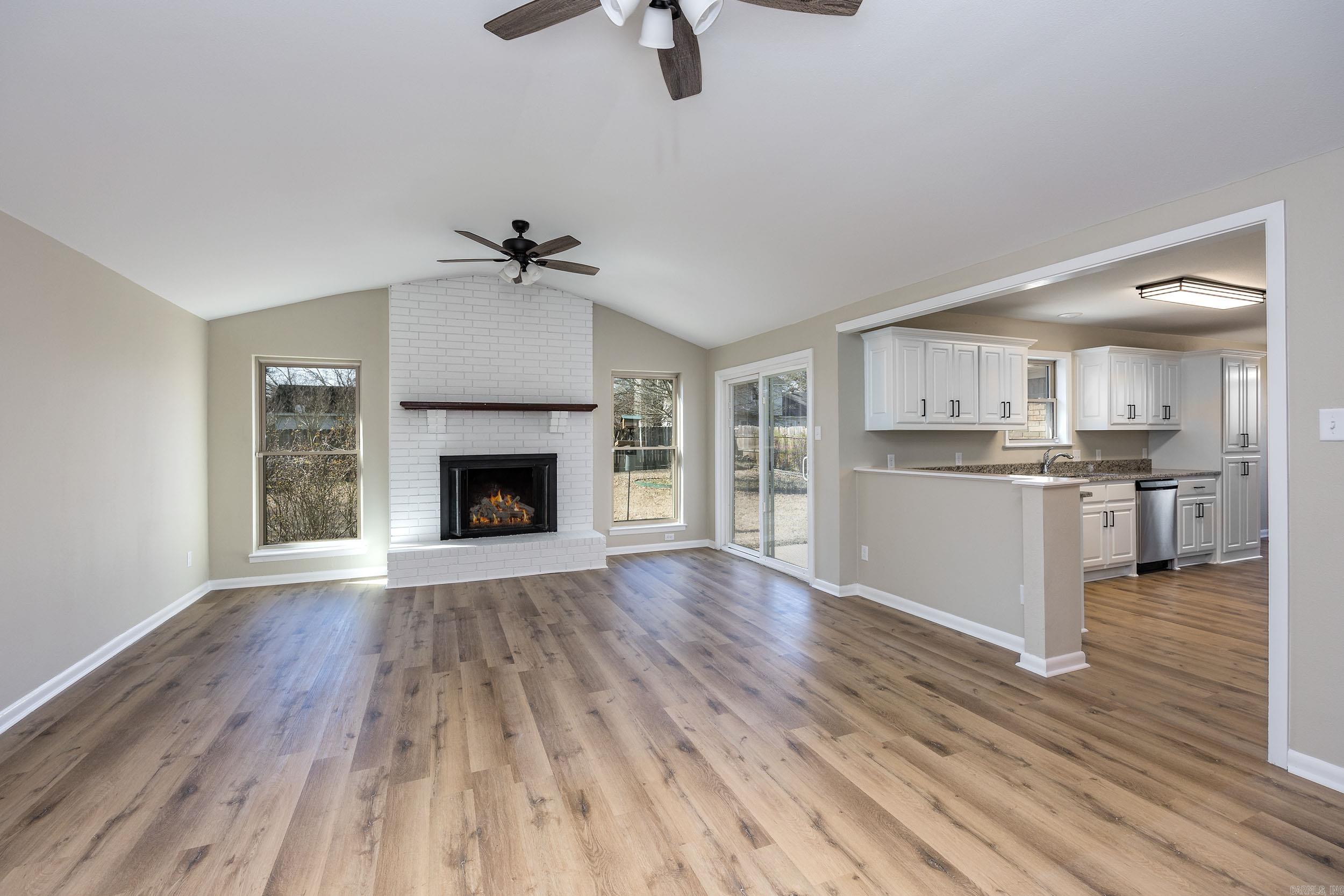 FOXWOOD J - Residential