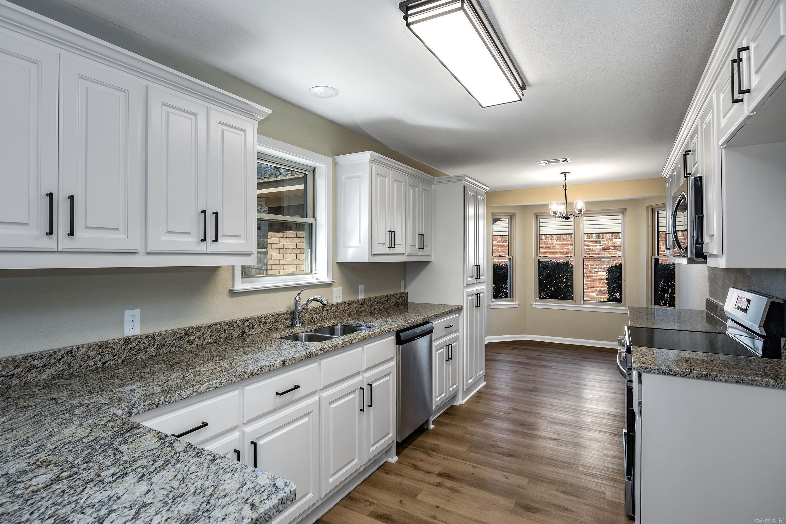 FOXWOOD J - Residential