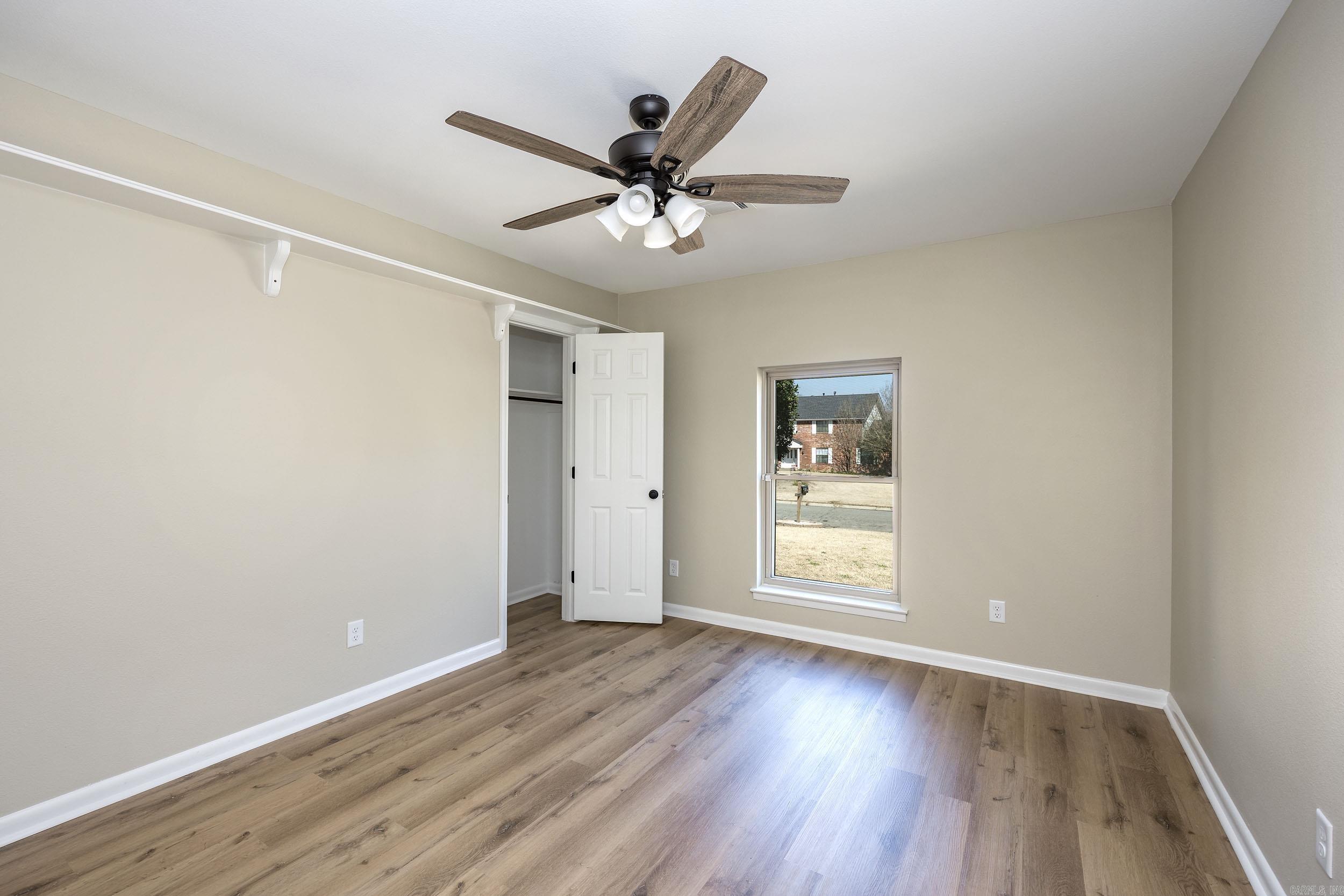 FOXWOOD J - Residential