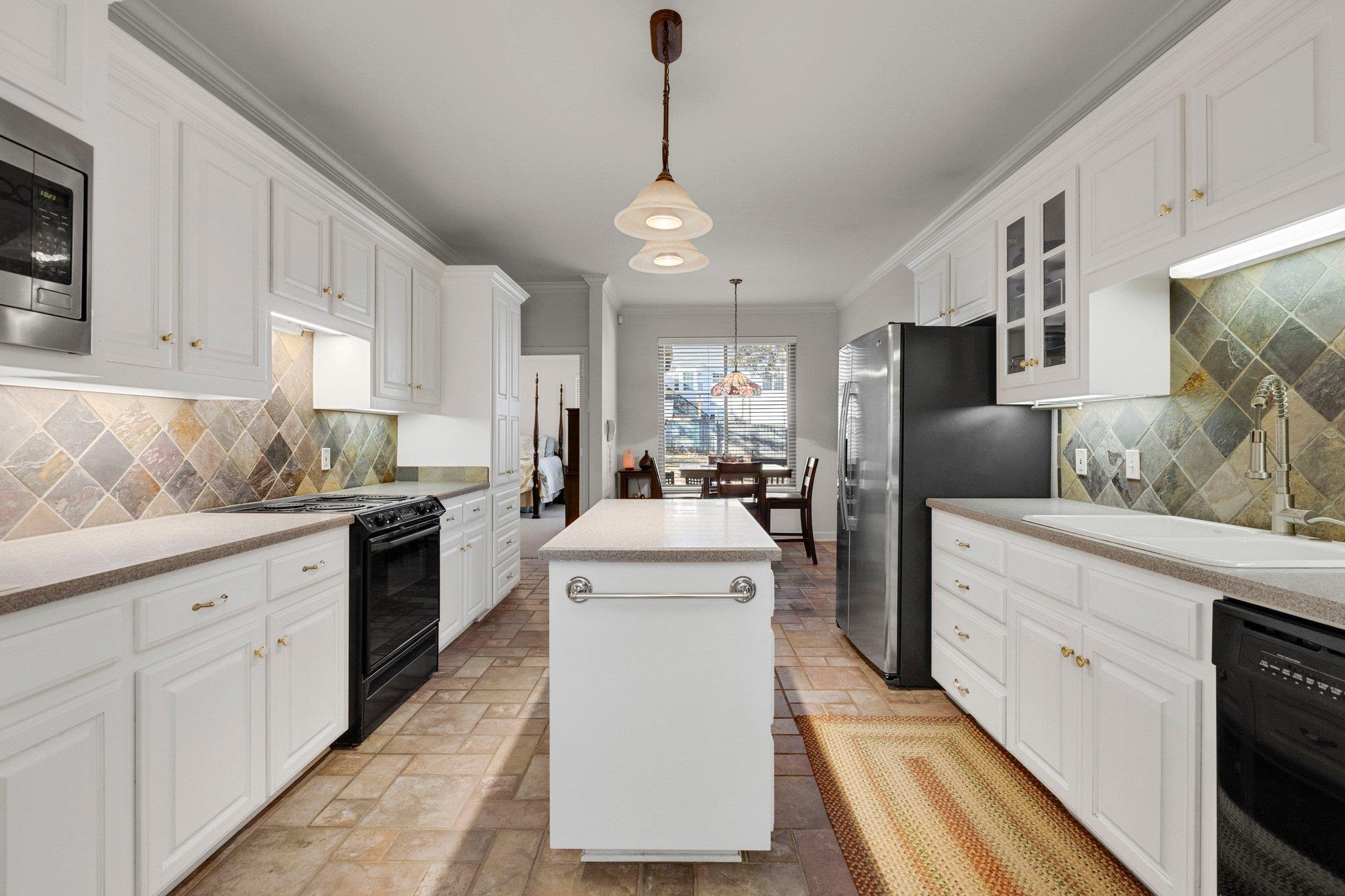 PINNACLE VALLEY - Residential